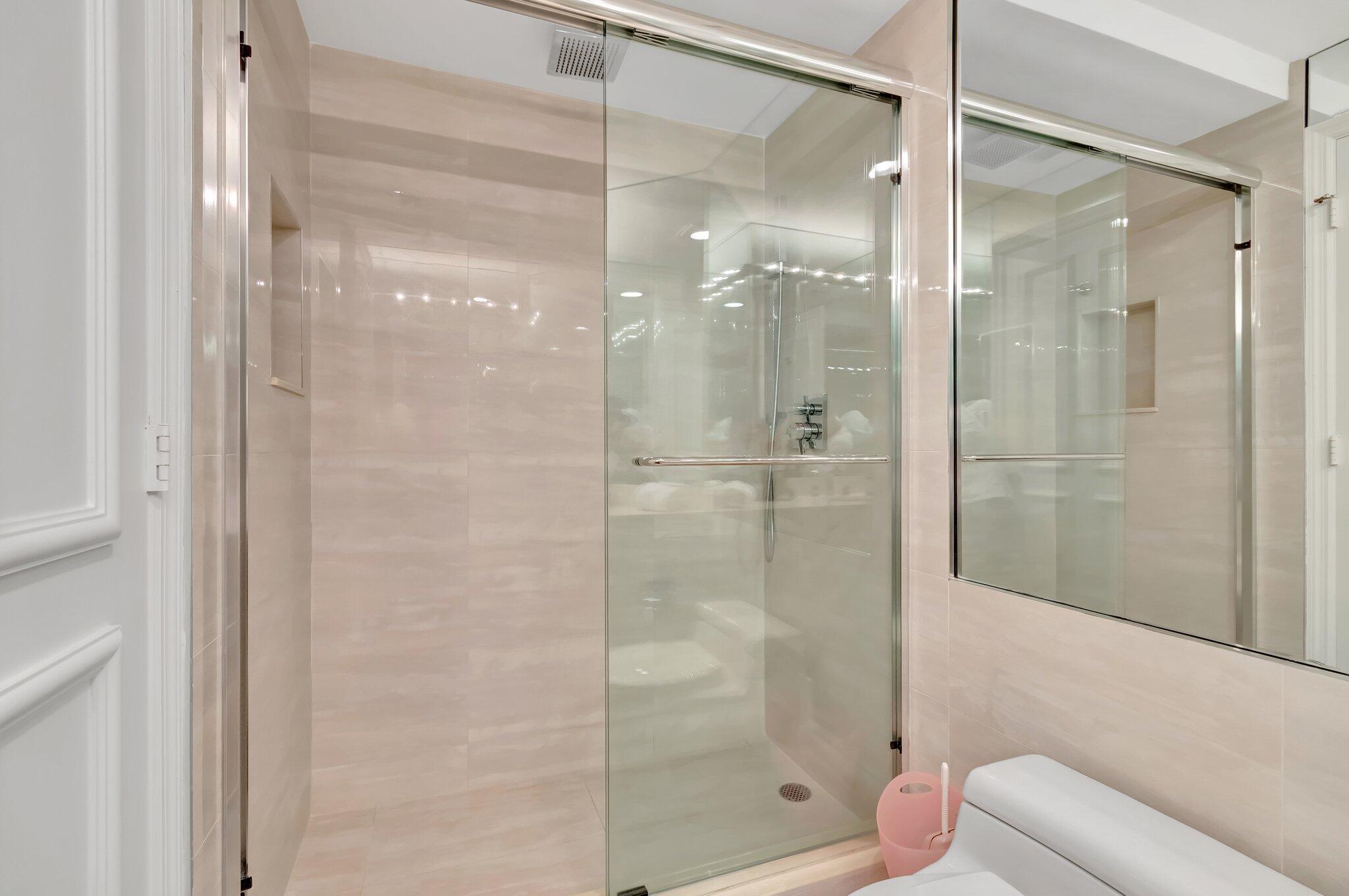 300 SE 5th Avenue 6160