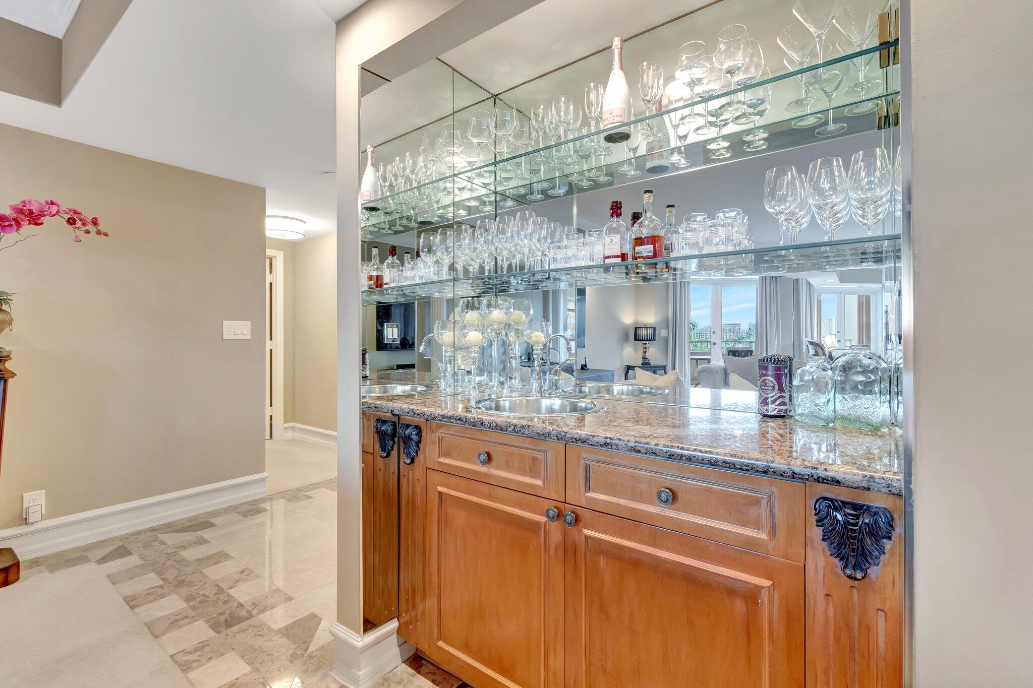 300 SE 5th Avenue 6160