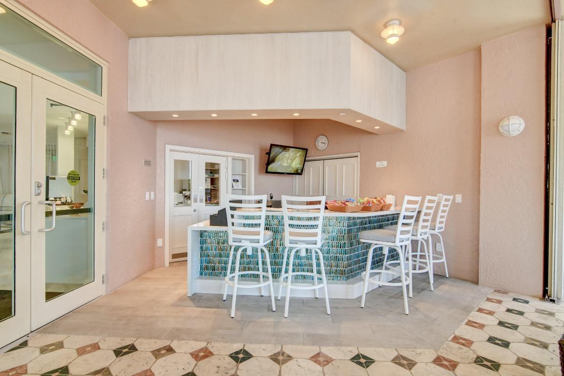 300 SE 5th Avenue 6160