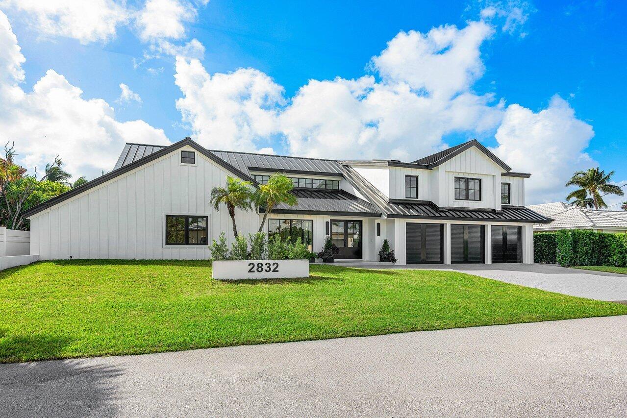 2832 NE 37 Court