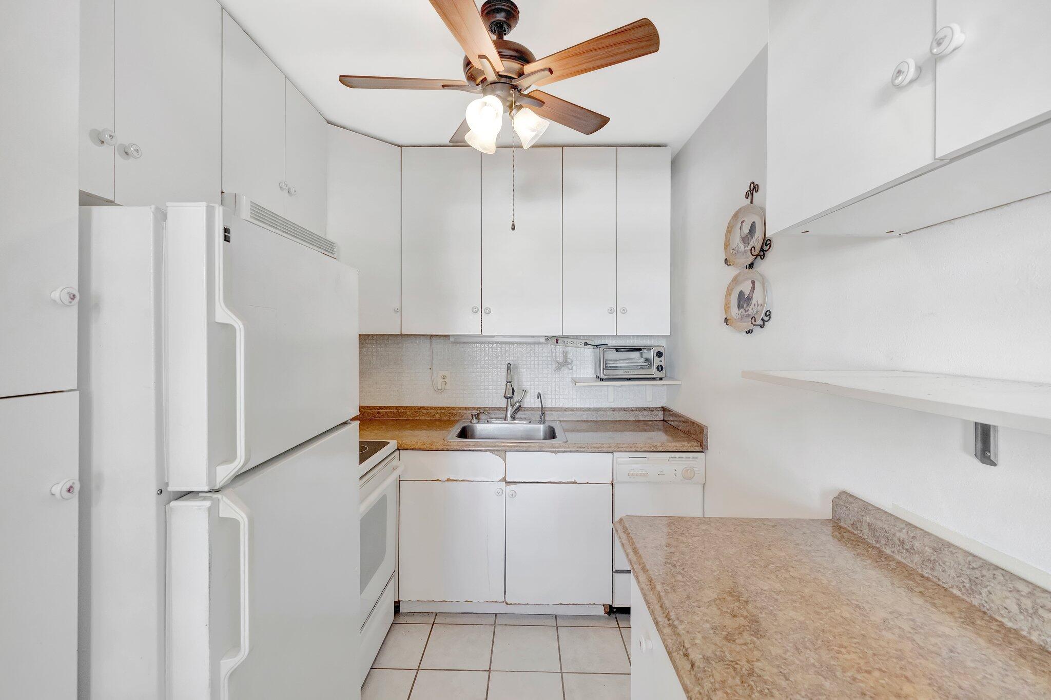 2106 NE 56th Court 102