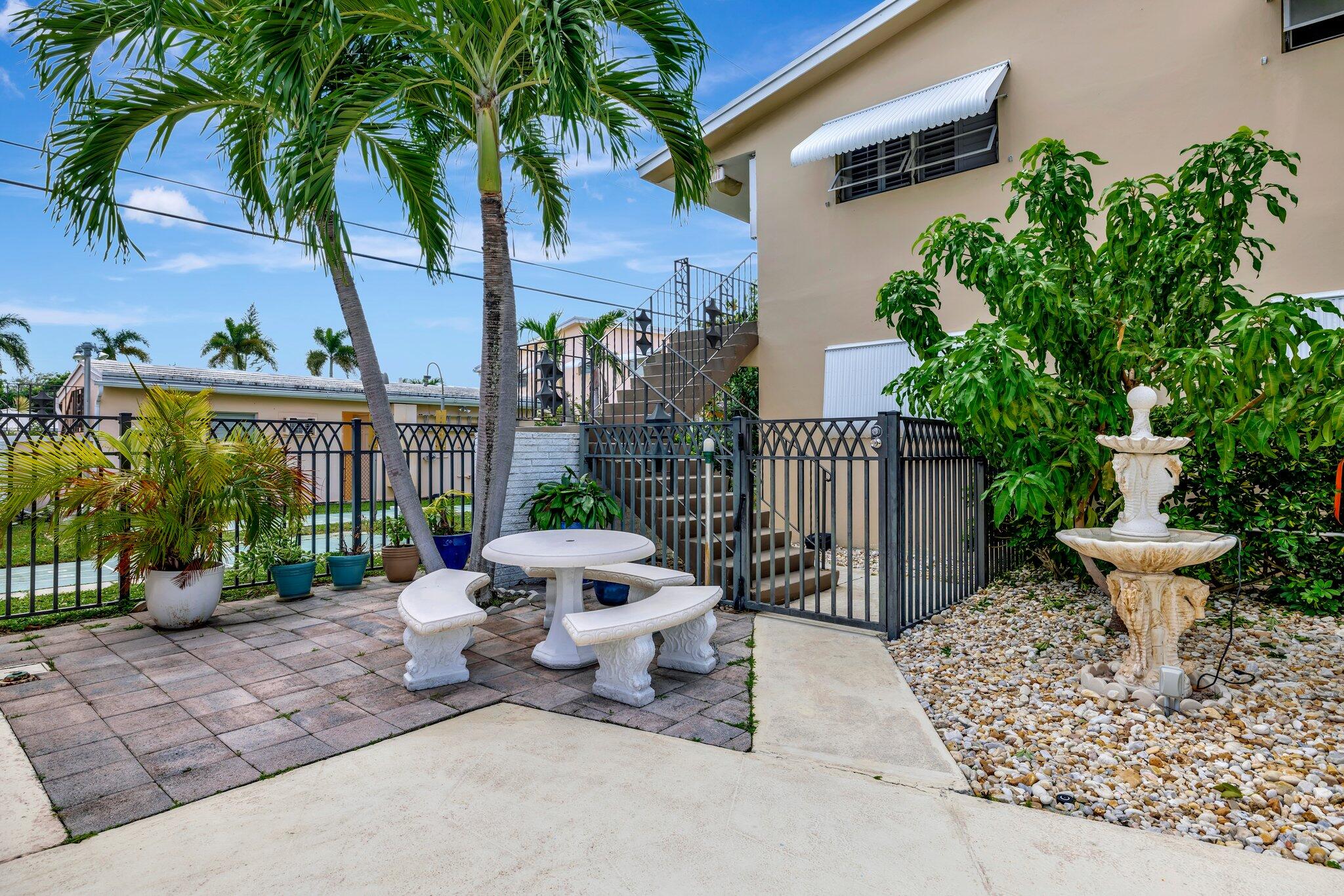 2106 NE 56th Court 102