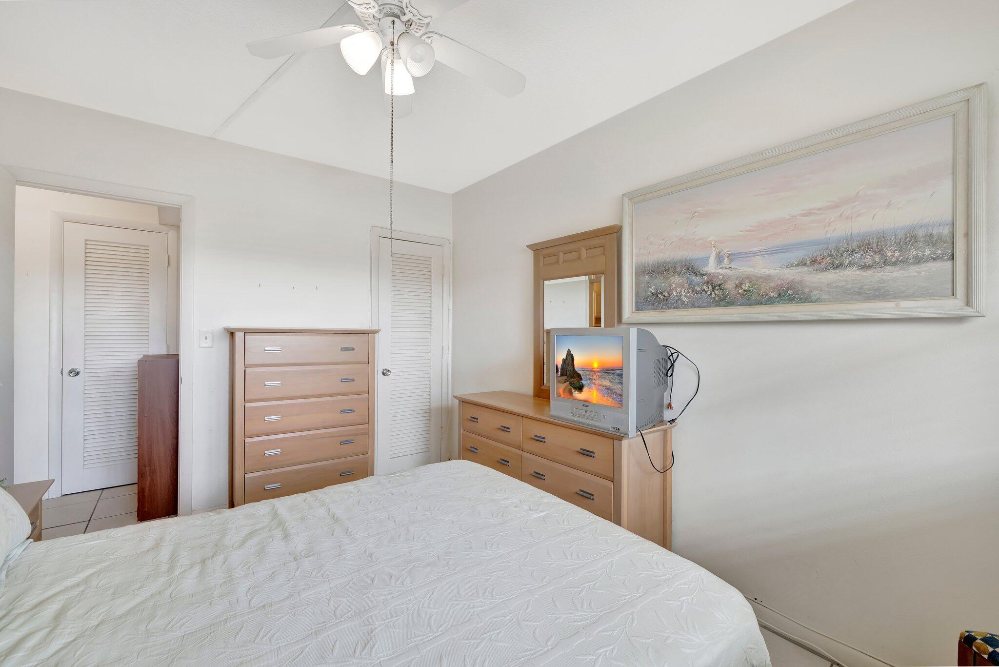 2106 NE 56th Court 102