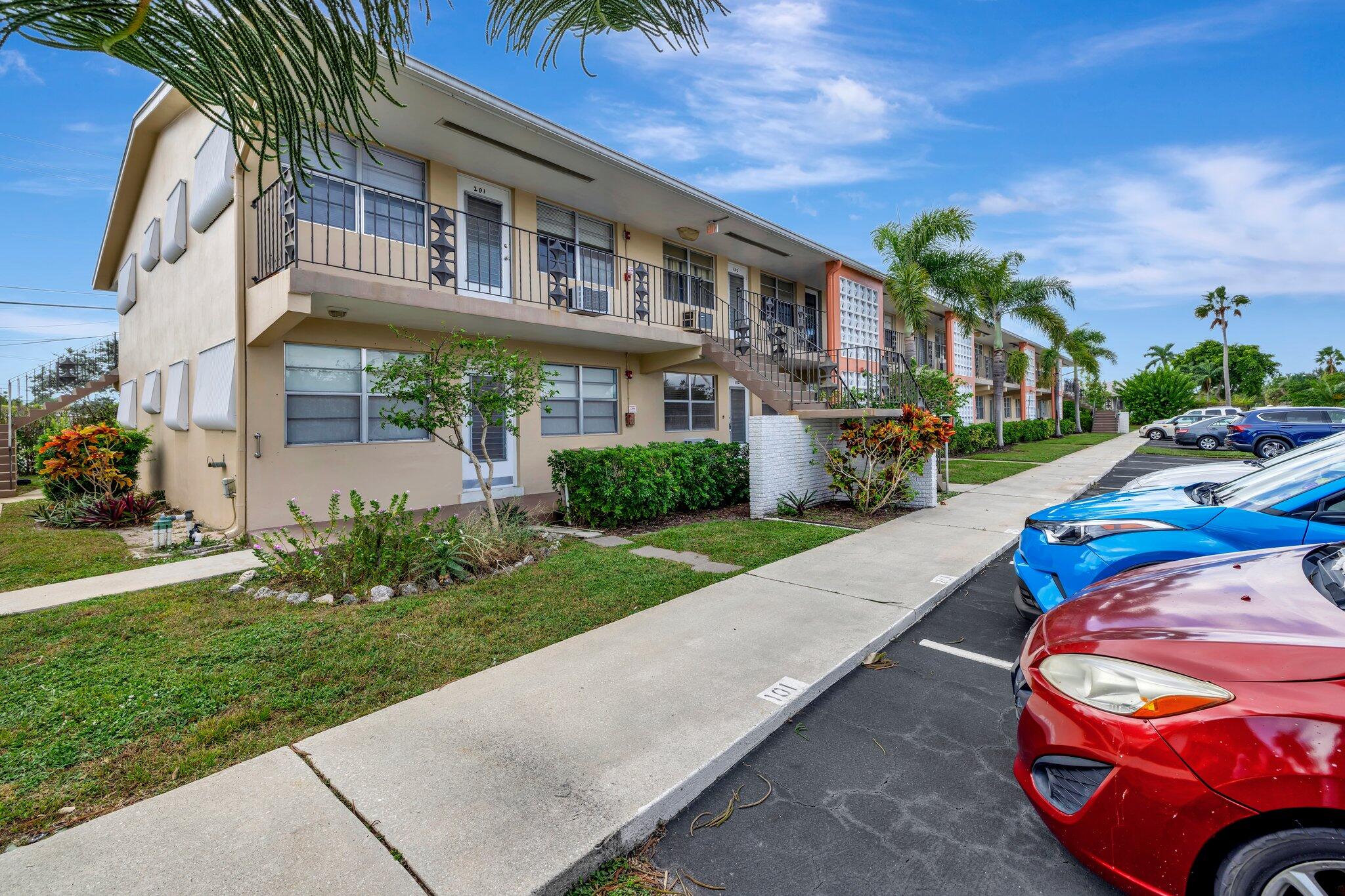 2106 NE 56th Court 102