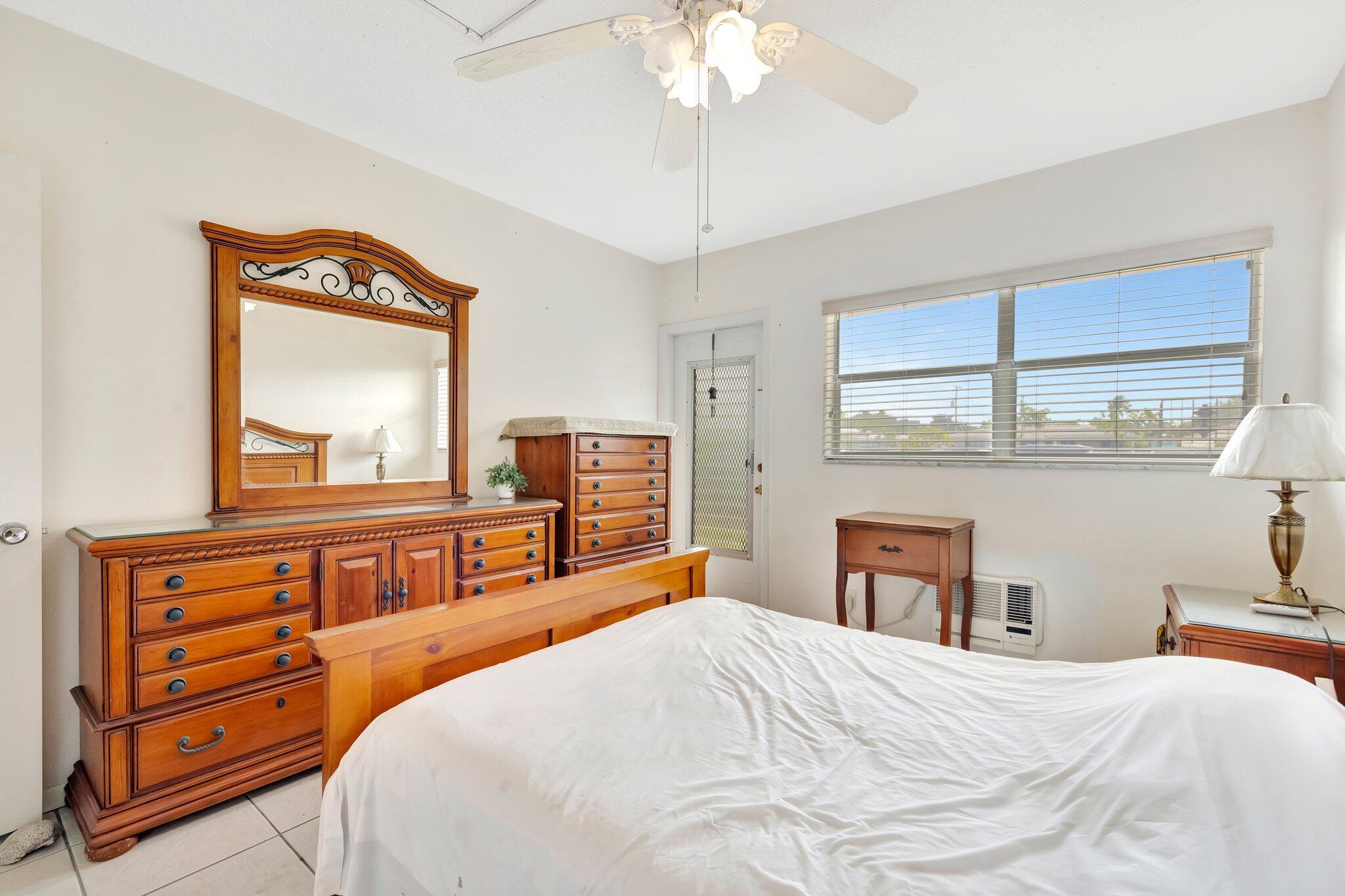 2106 NE 56th Court 102