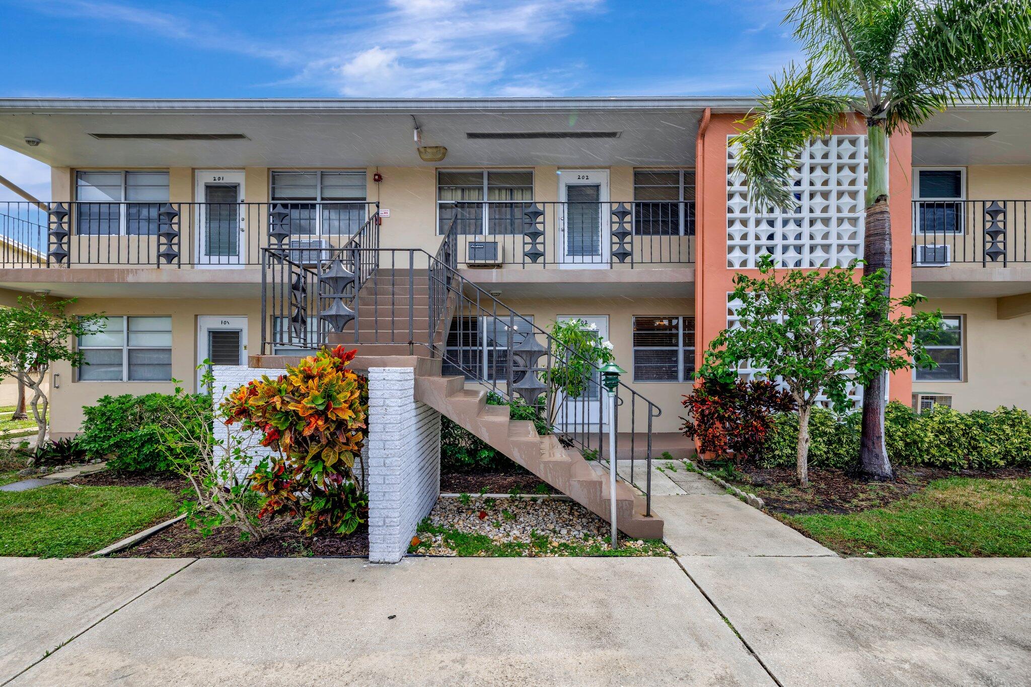 2106 NE 56th Court 102