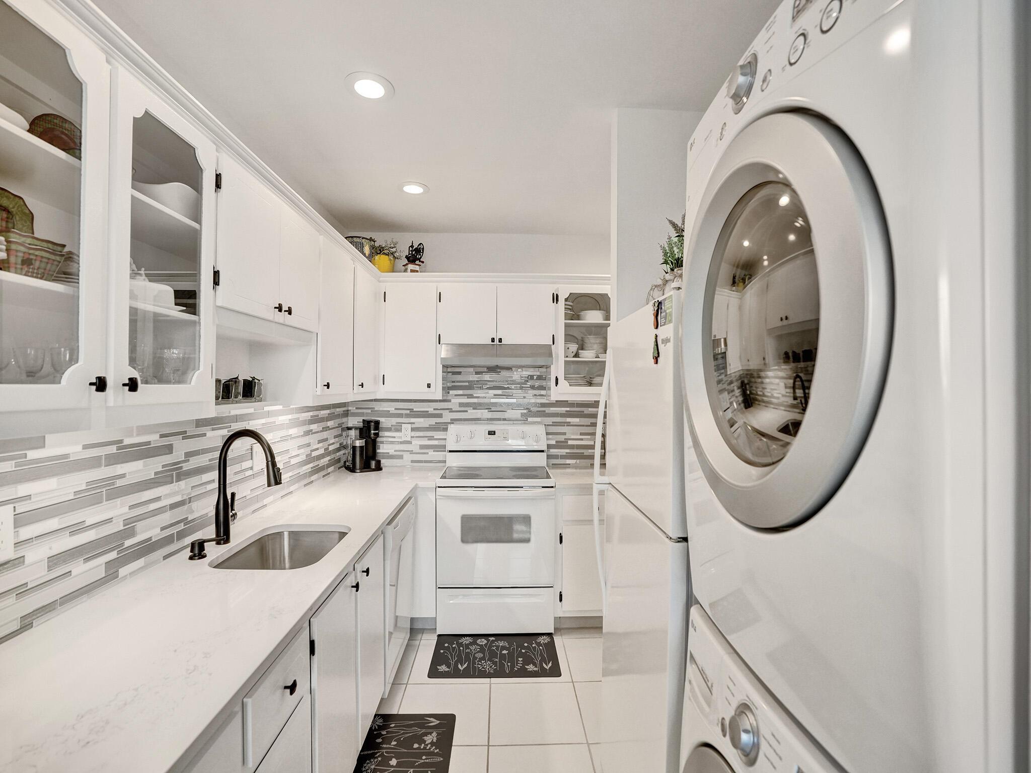 1120 Mahogany Way 202