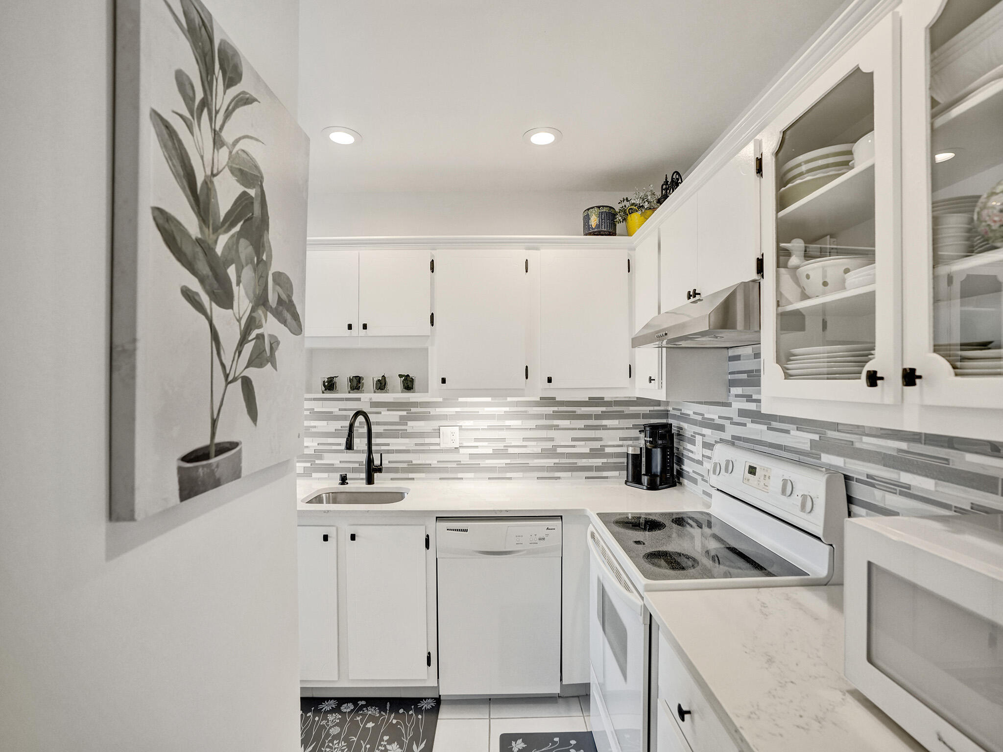 1120 Mahogany Way 202