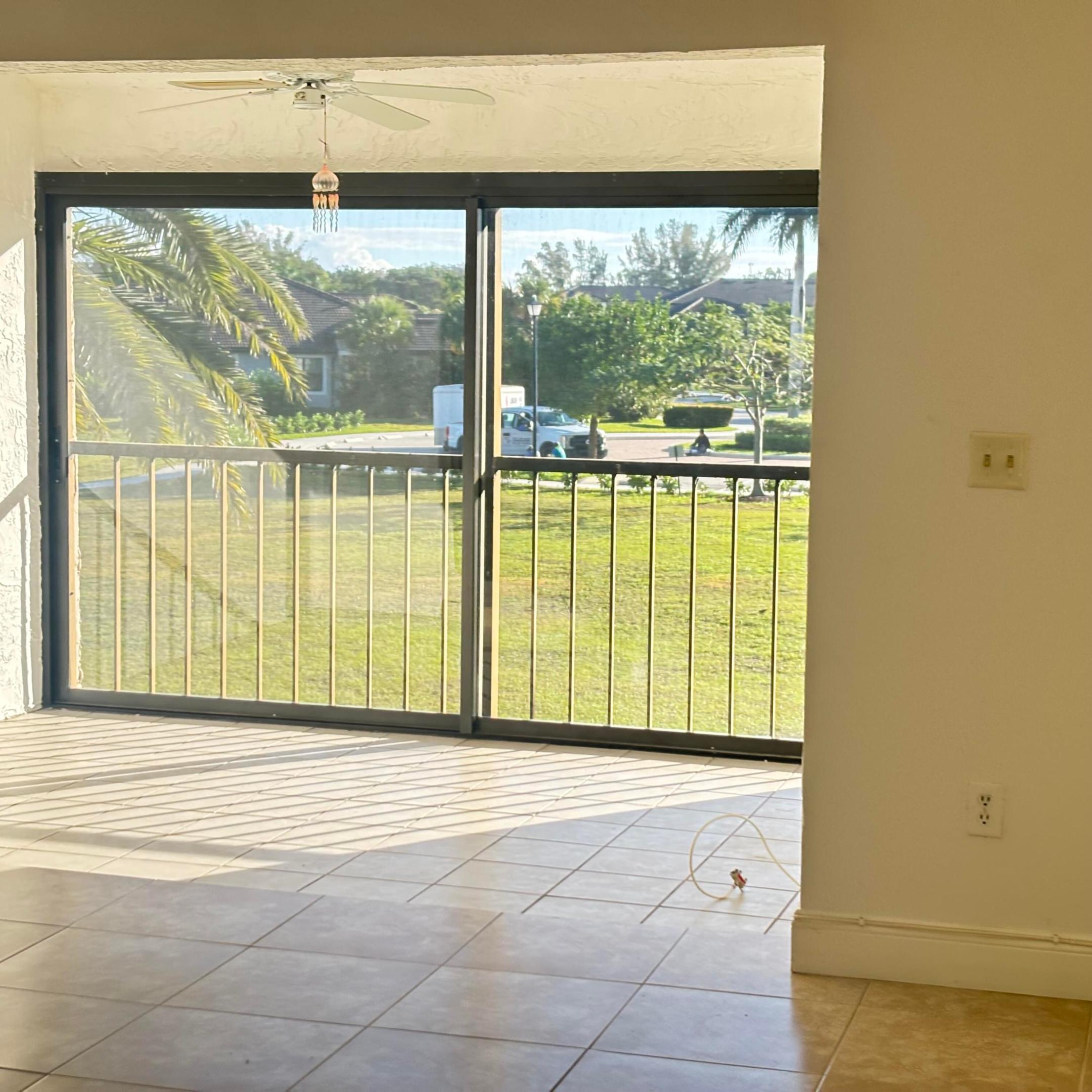 9264 Vista Del Lago H