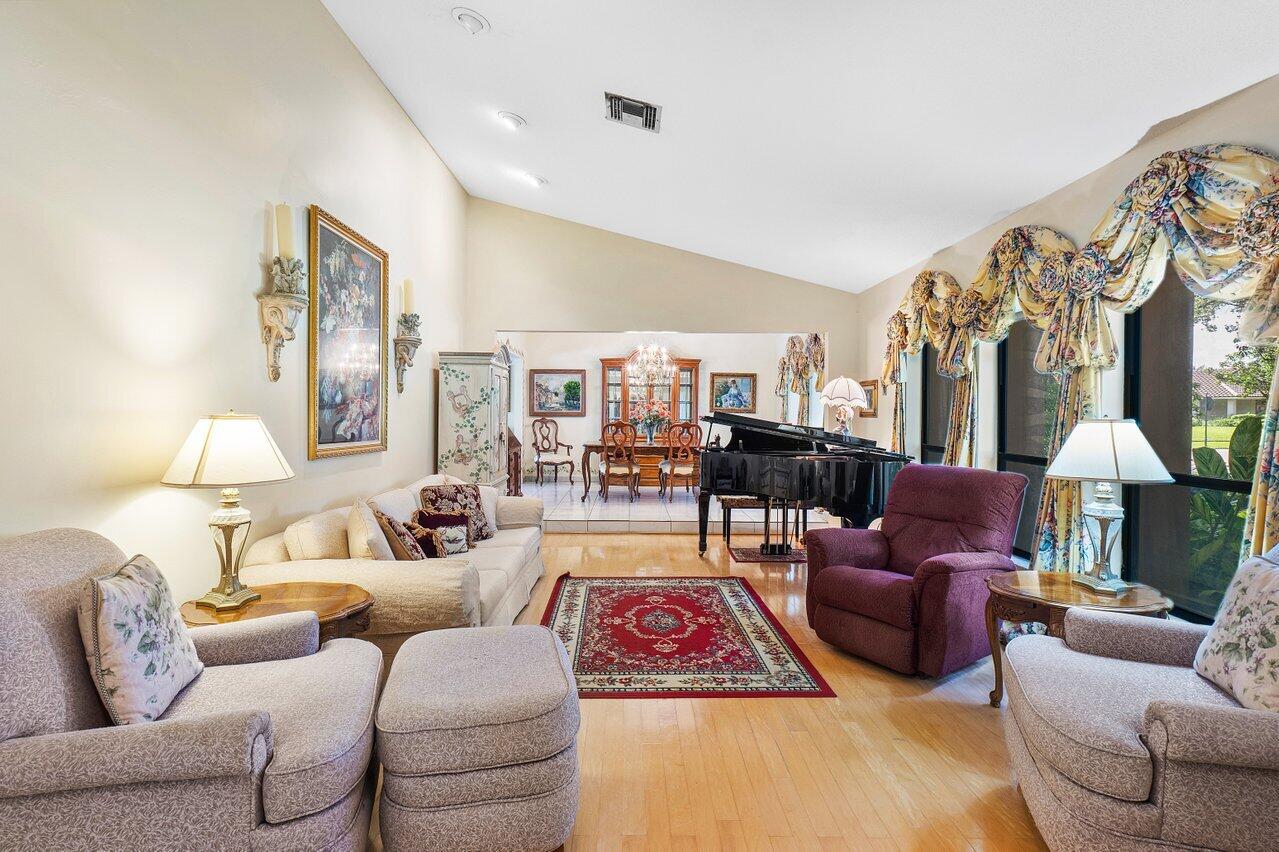 7276 Encina Lane