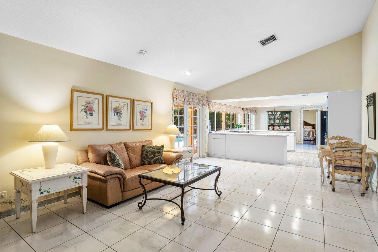 7276 Encina Lane