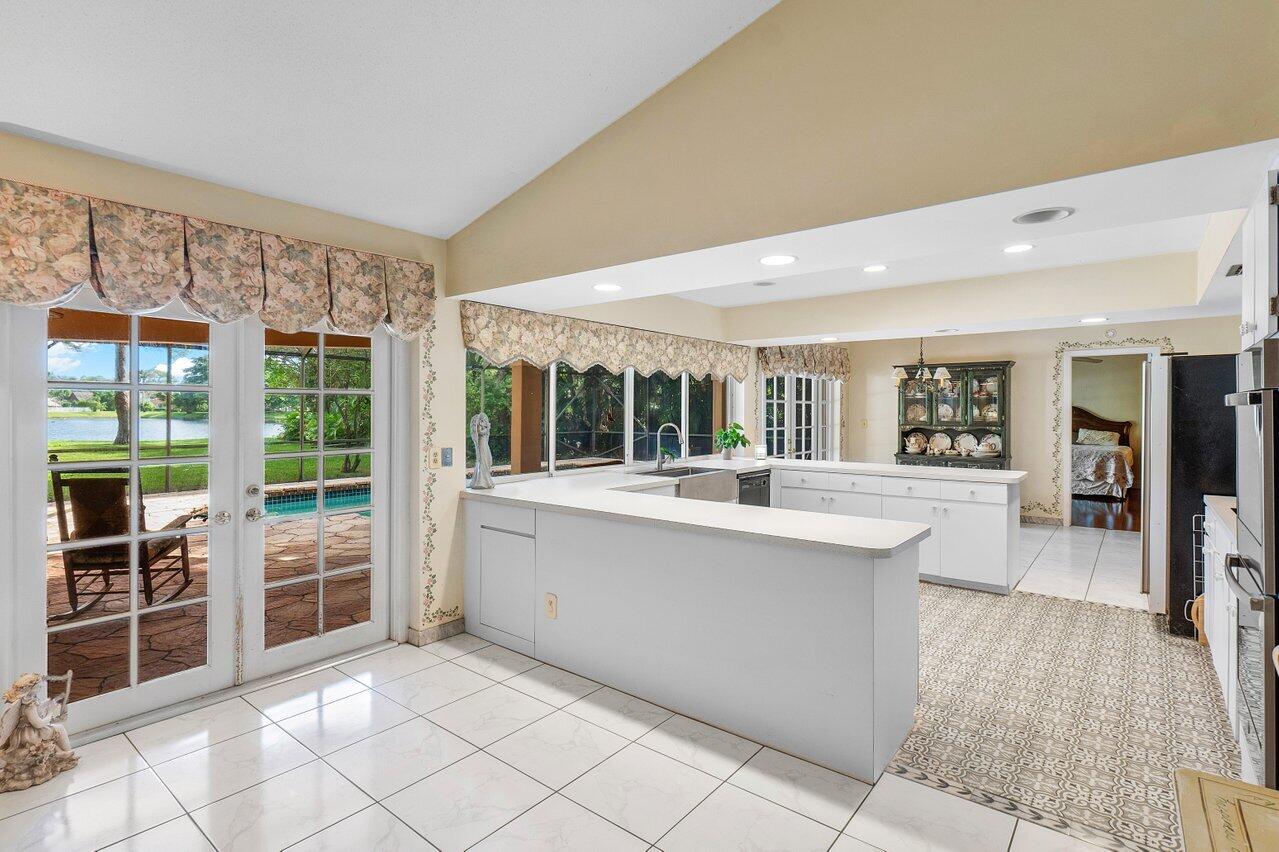 7276 Encina Lane