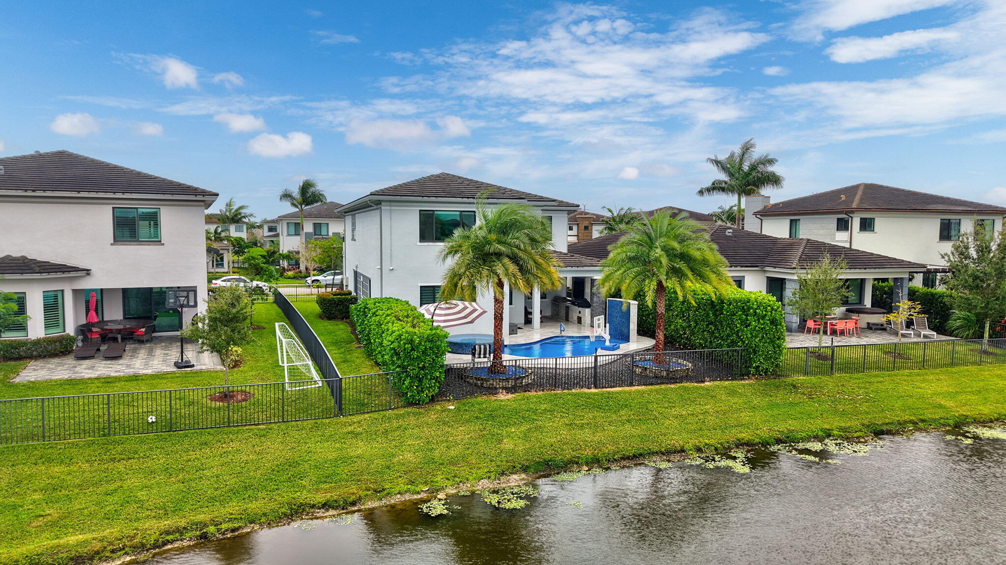 10795 Windward Street