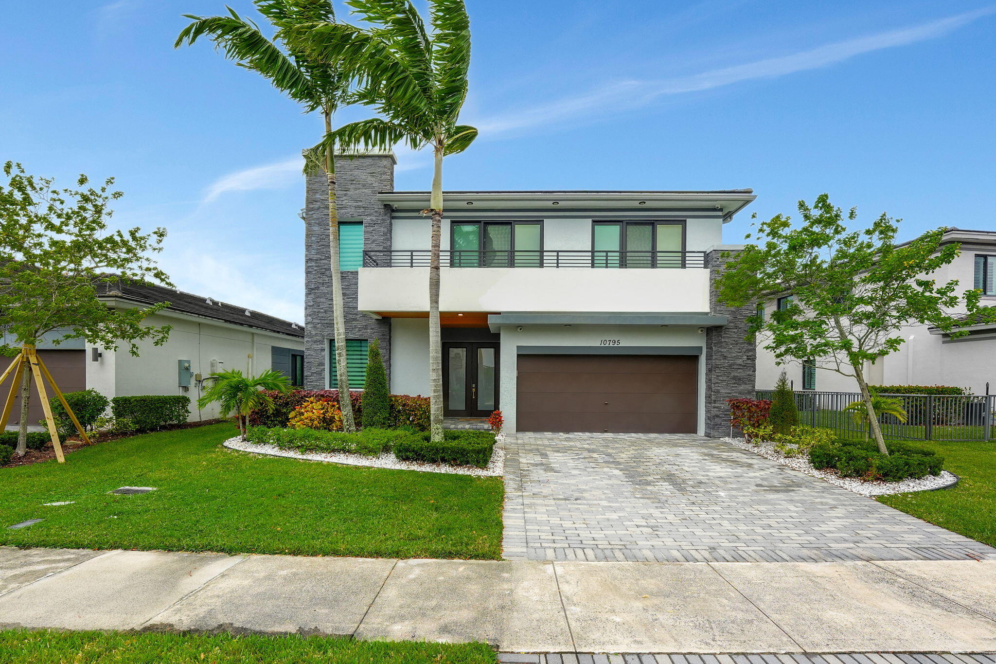 10795 Windward Street