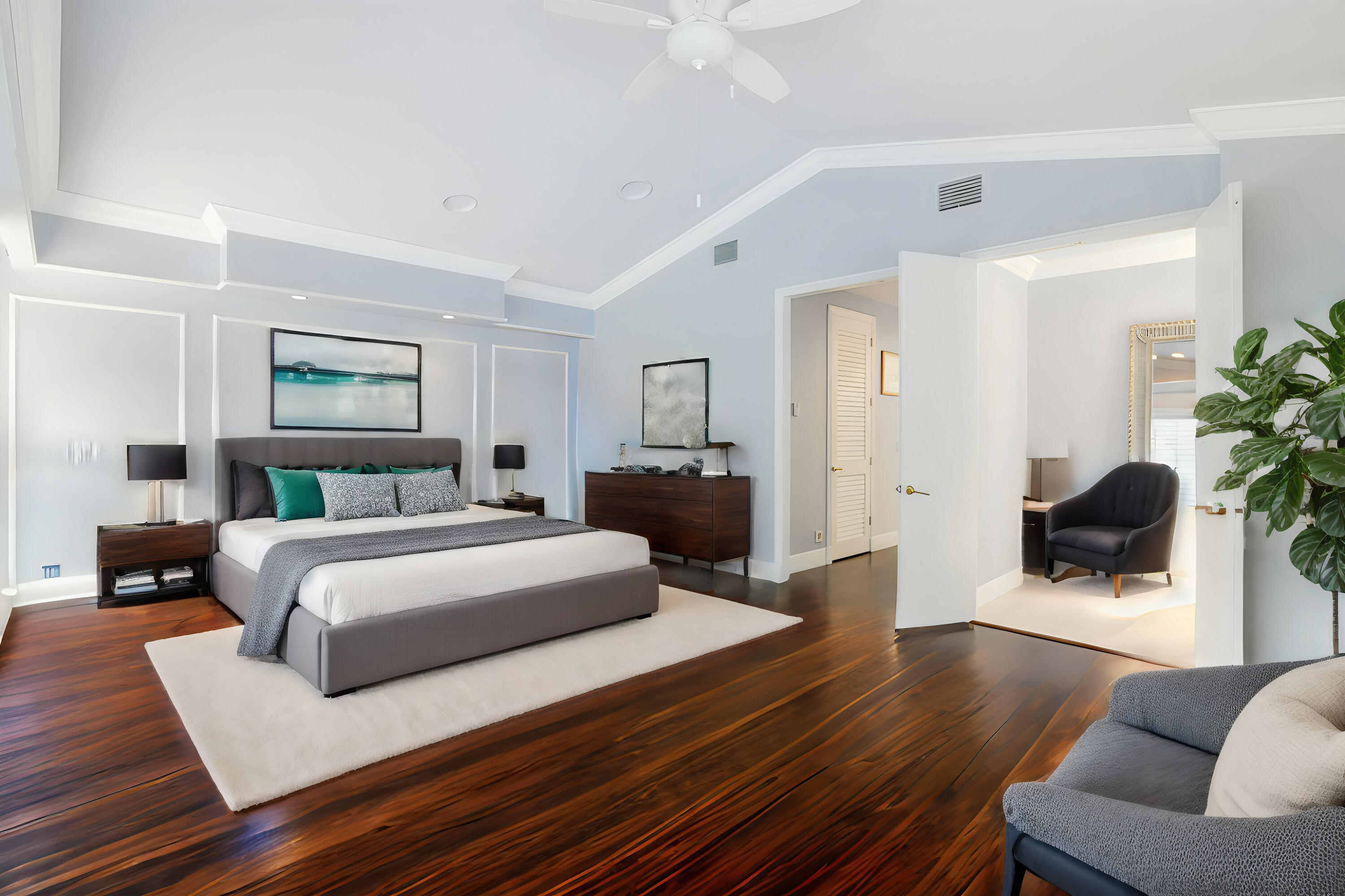 4335 Bocaire Boulevard