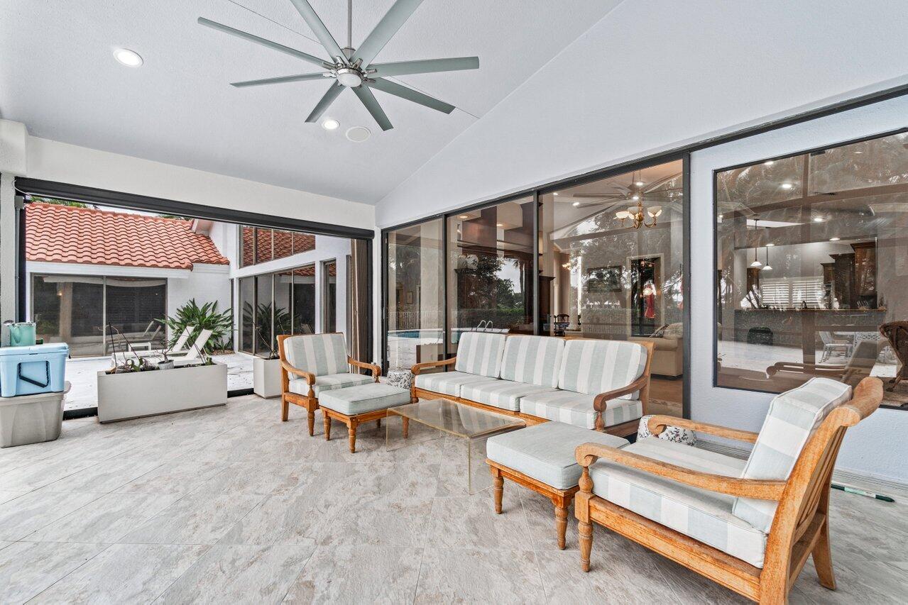 4335 Bocaire Boulevard