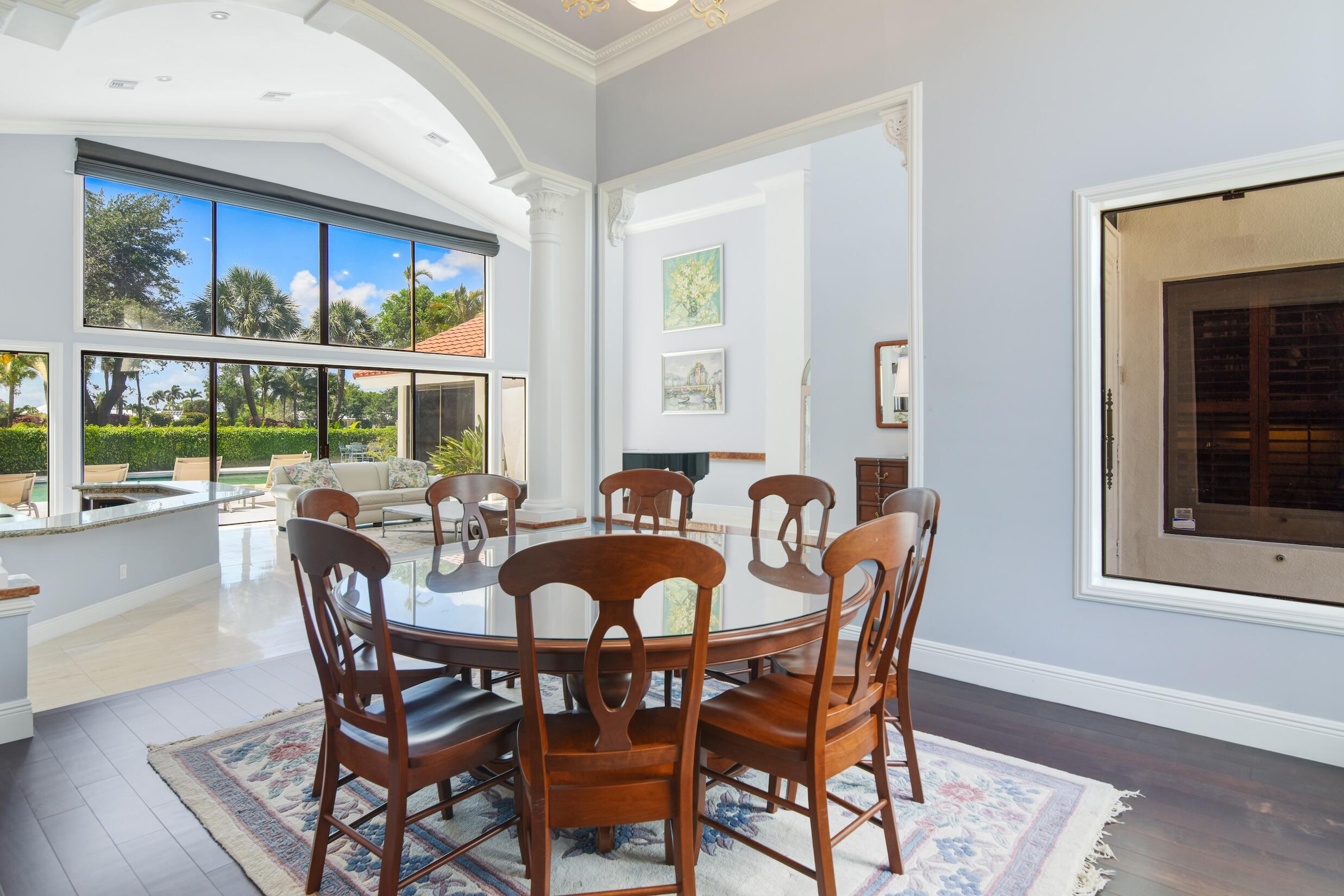 4335 Bocaire Boulevard