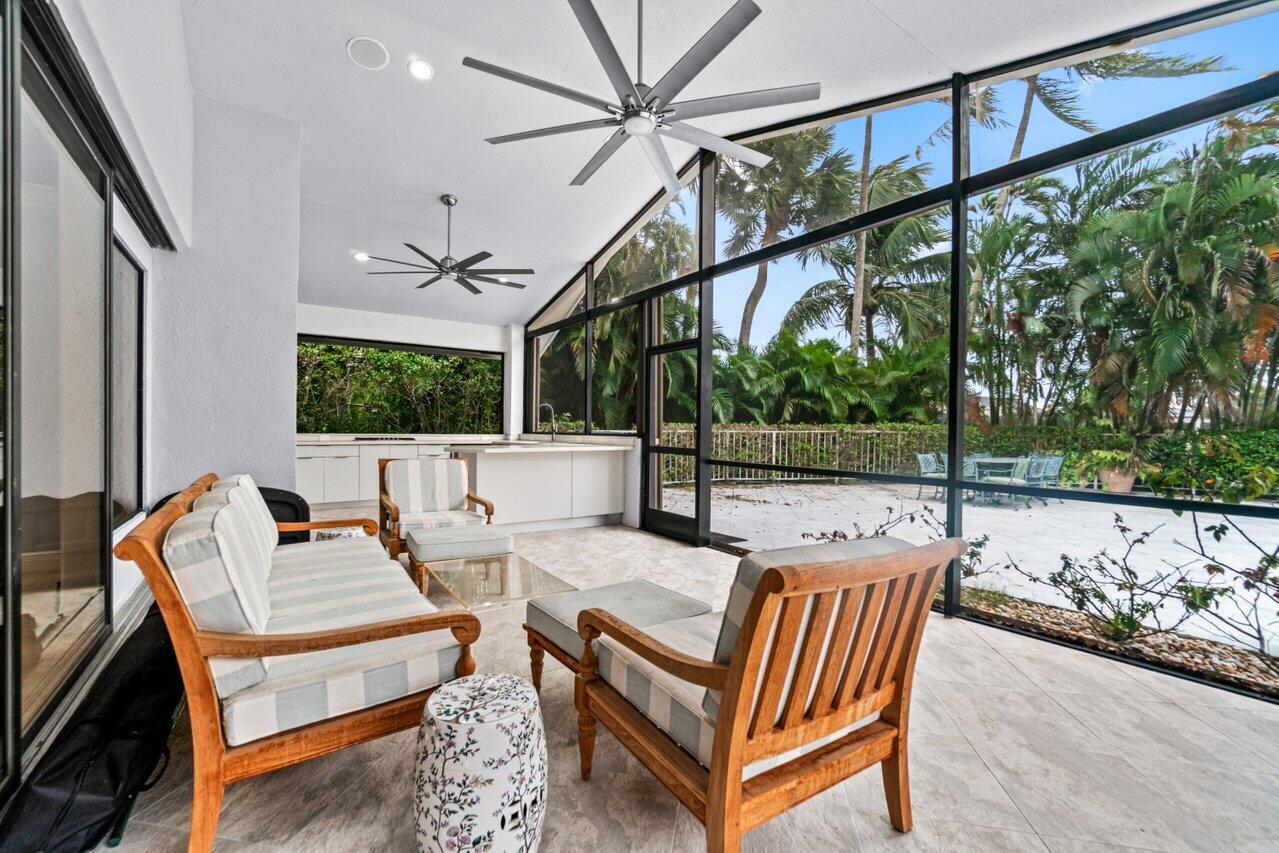 4335 Bocaire Boulevard