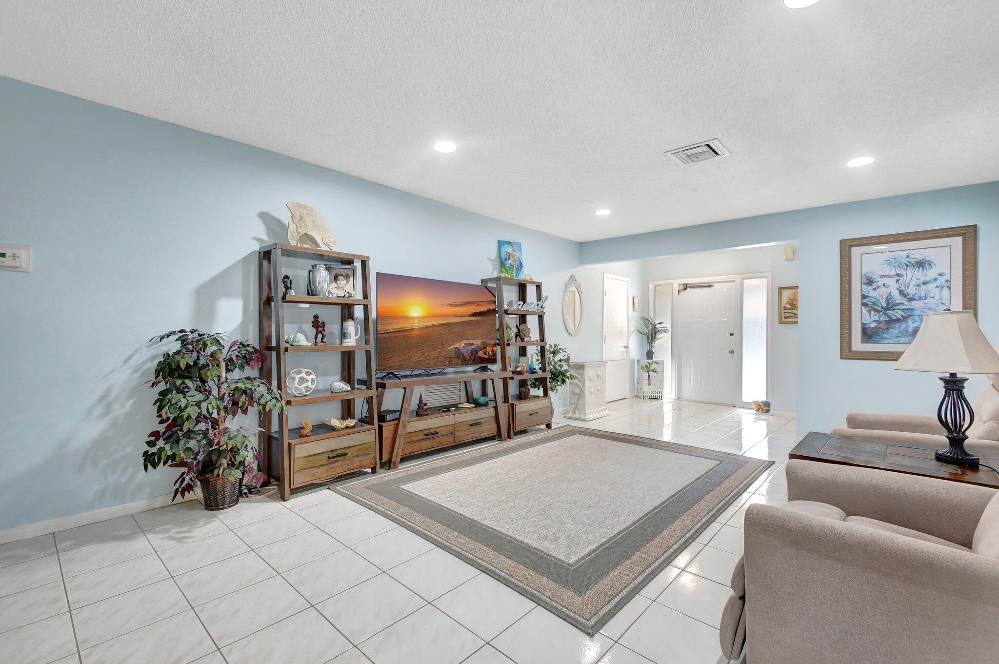1687 SW 20th Terrace