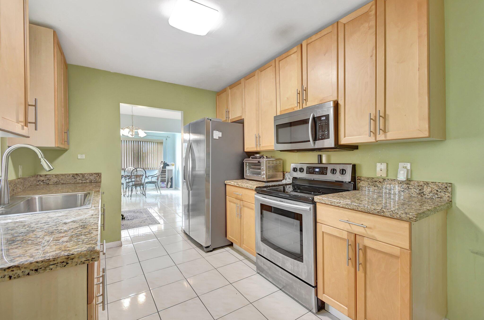 1687 SW 20th Terrace