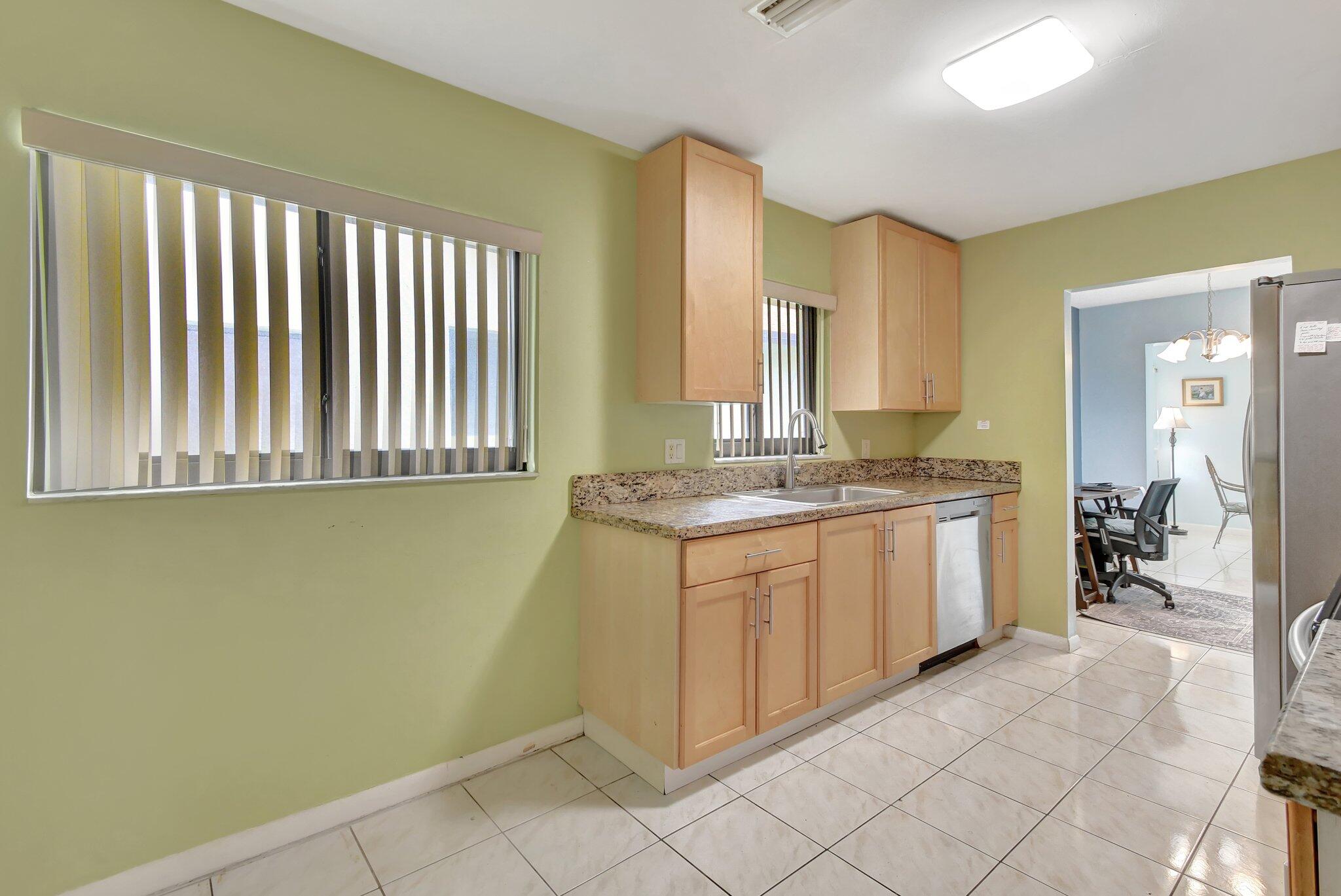 1687 SW 20th Terrace