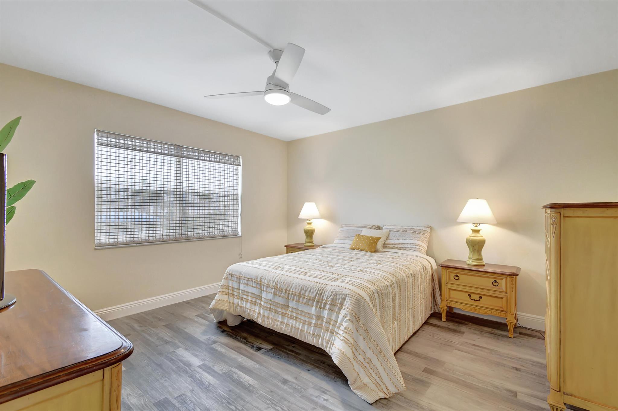 9872 Marina Boulevard 1428