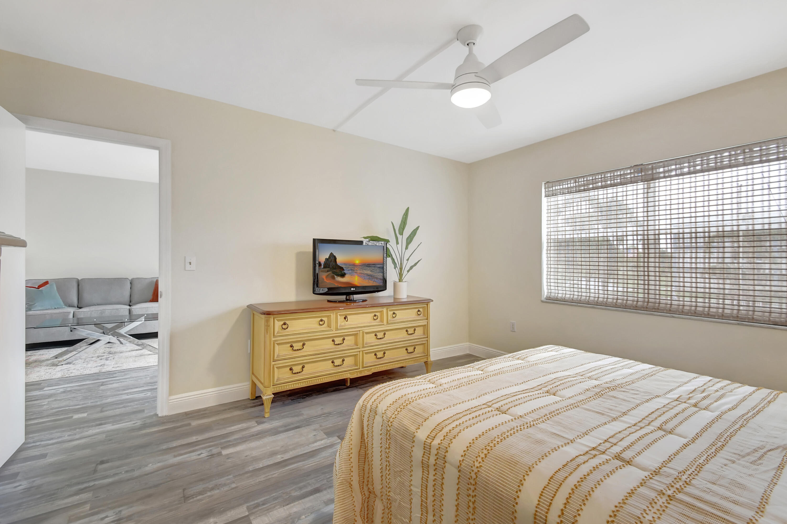 9872 Marina Boulevard 1428