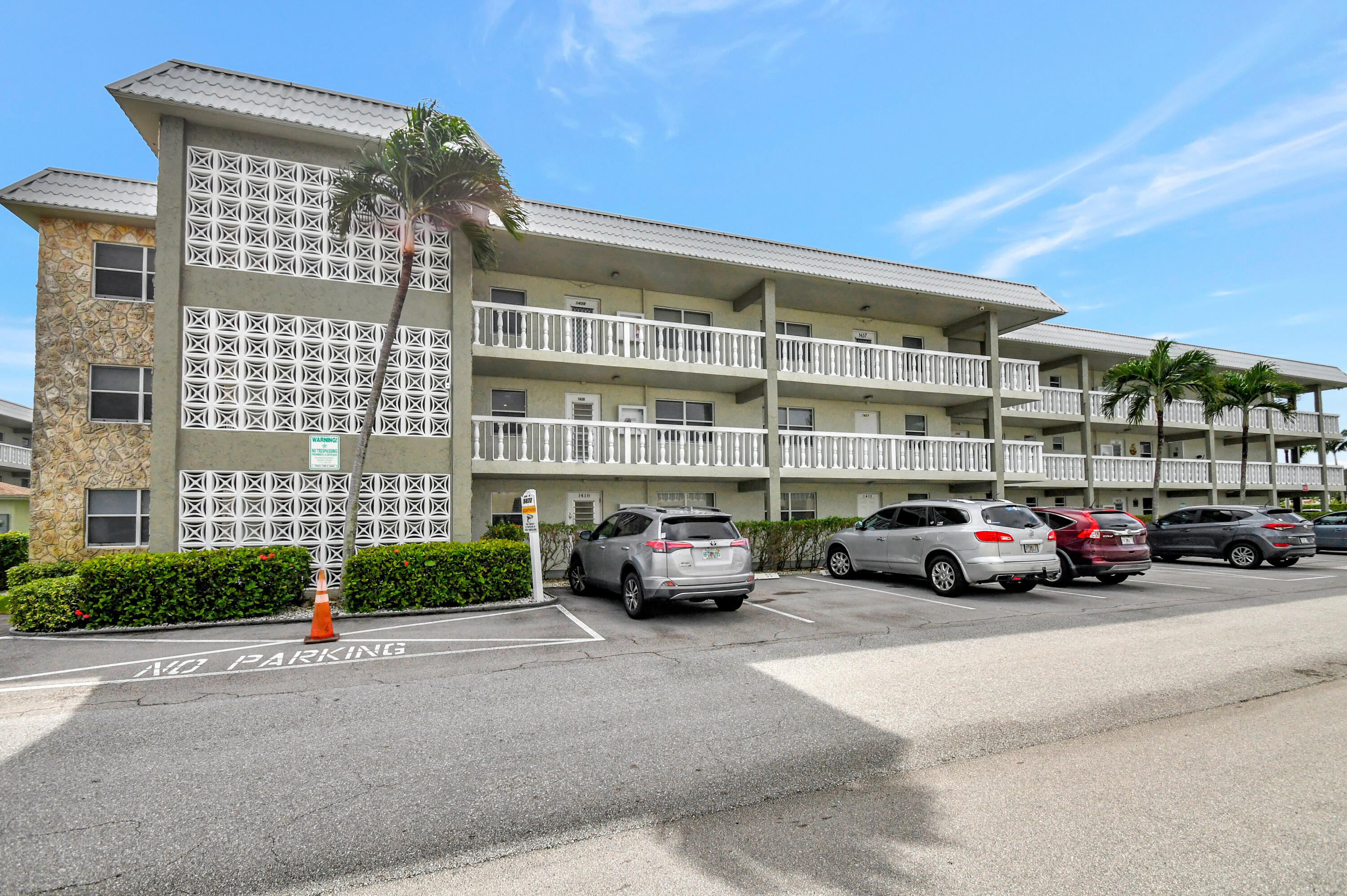 9872 Marina Boulevard 1428