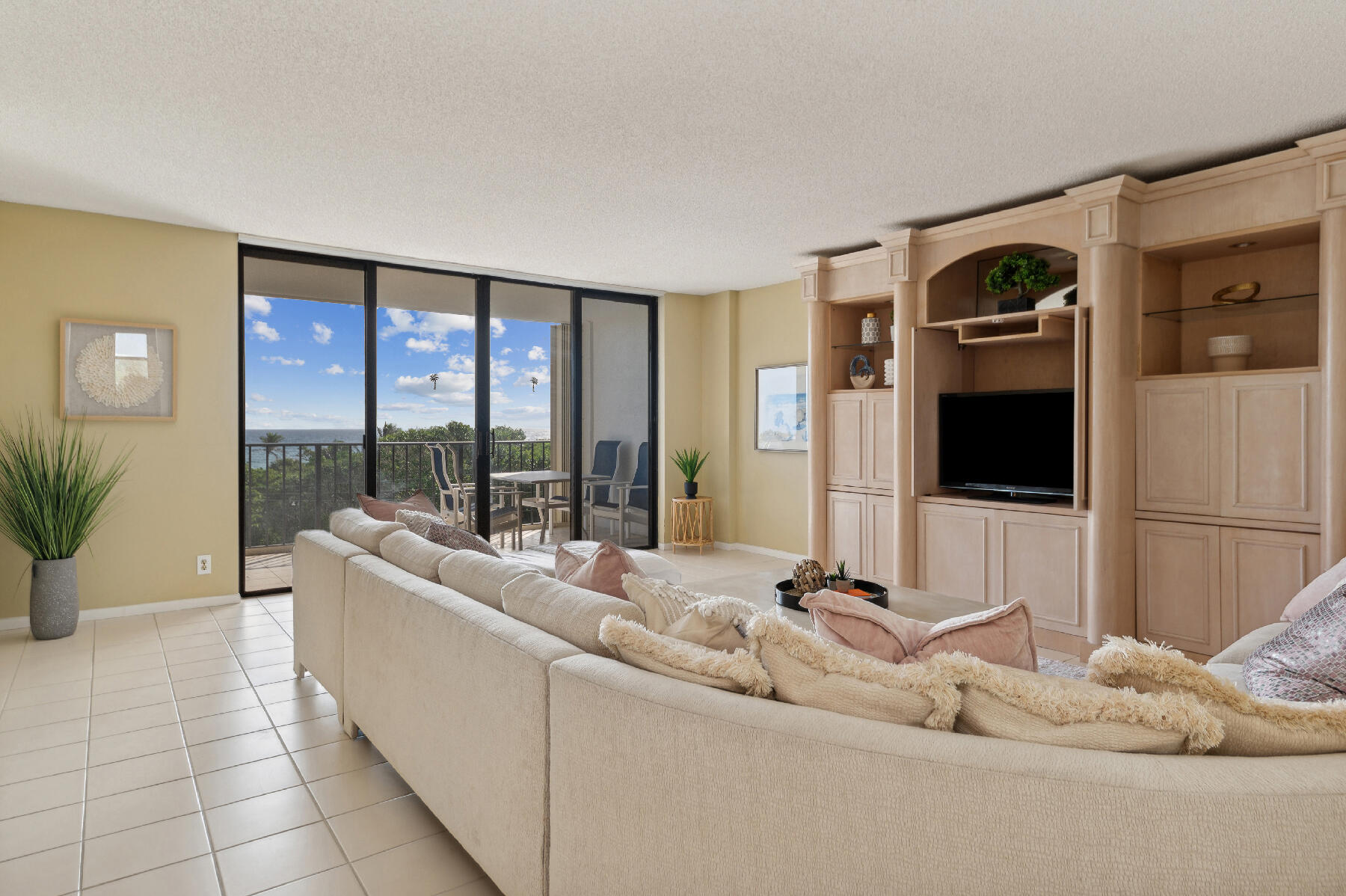 4600 S Ocean Boulevard 703