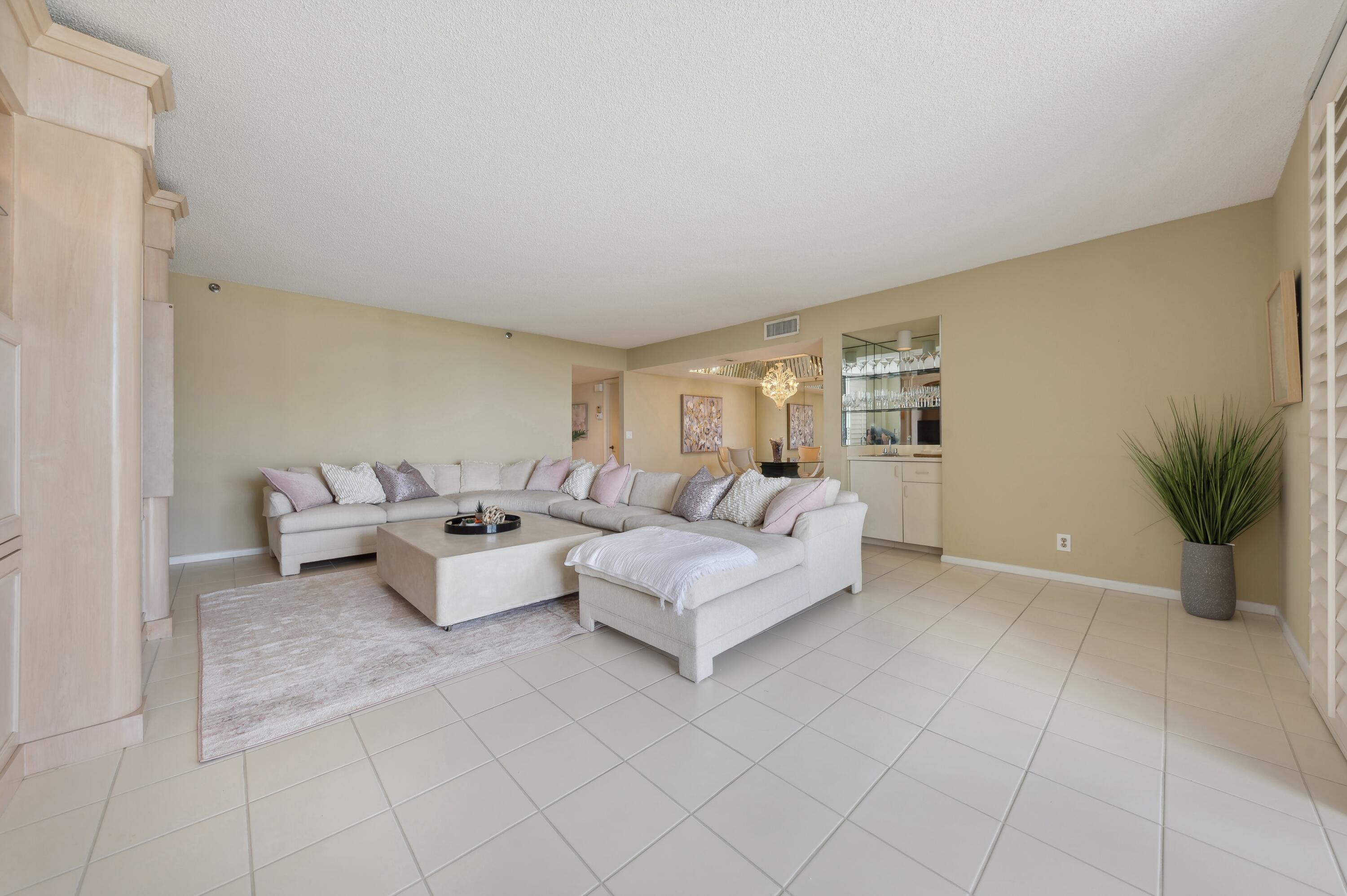 4600 S Ocean Boulevard 703