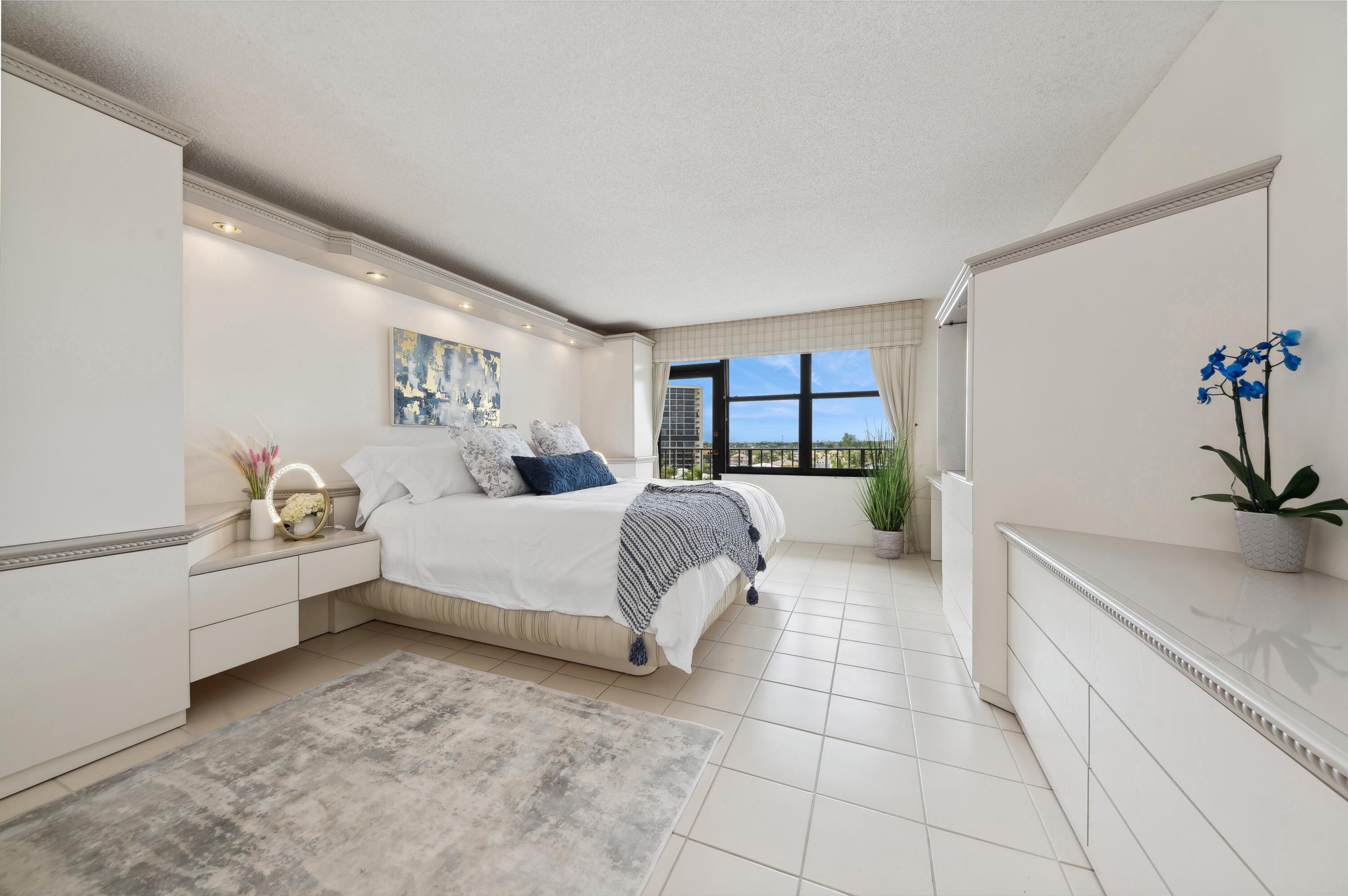4600 S Ocean Boulevard 703