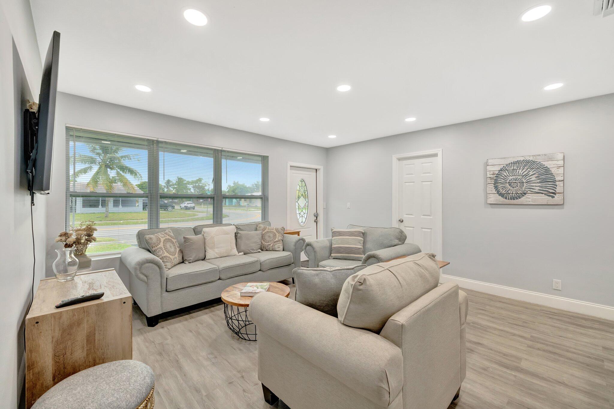 231 NW 21st Street