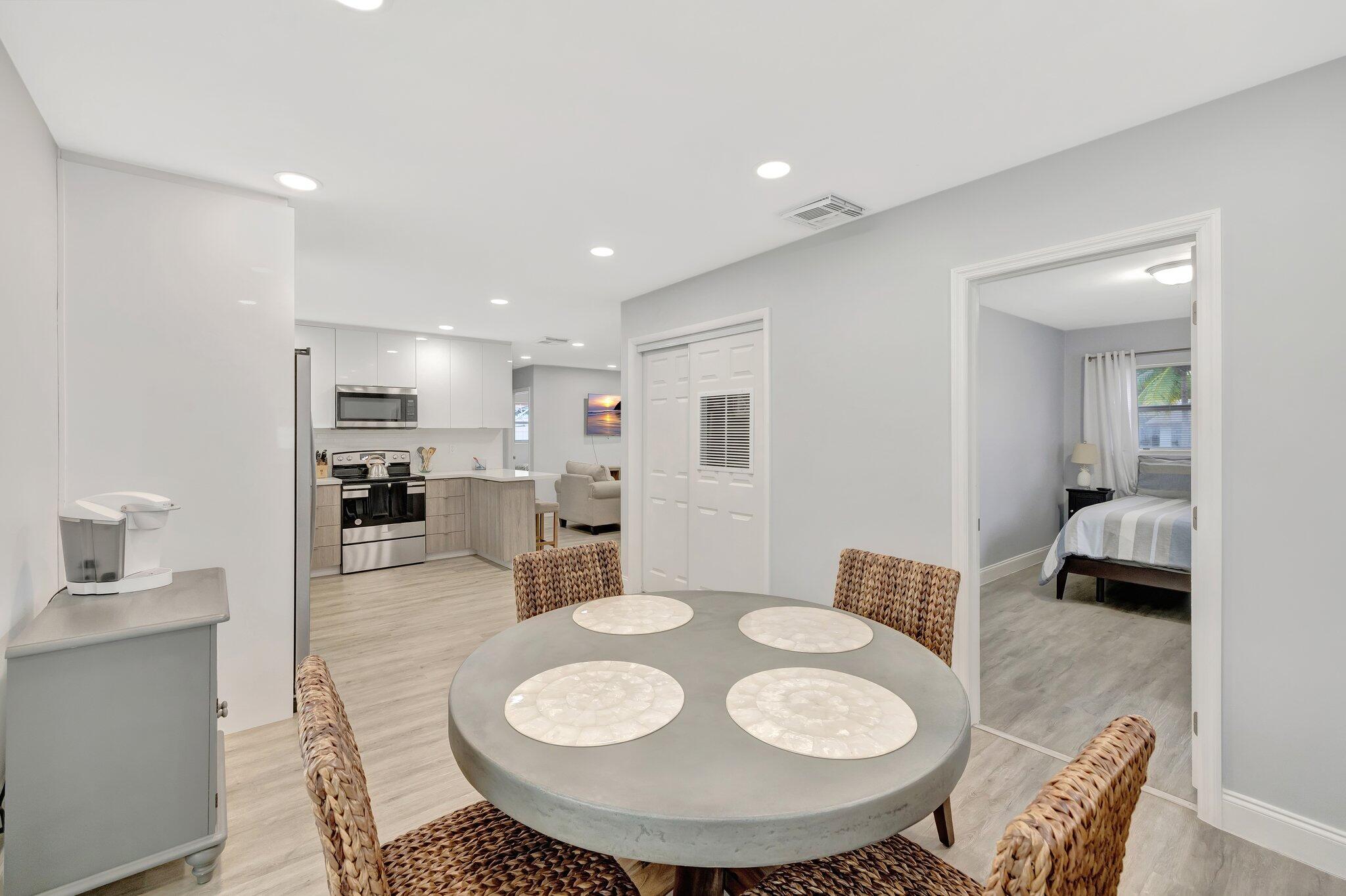 231 NW 21st Street