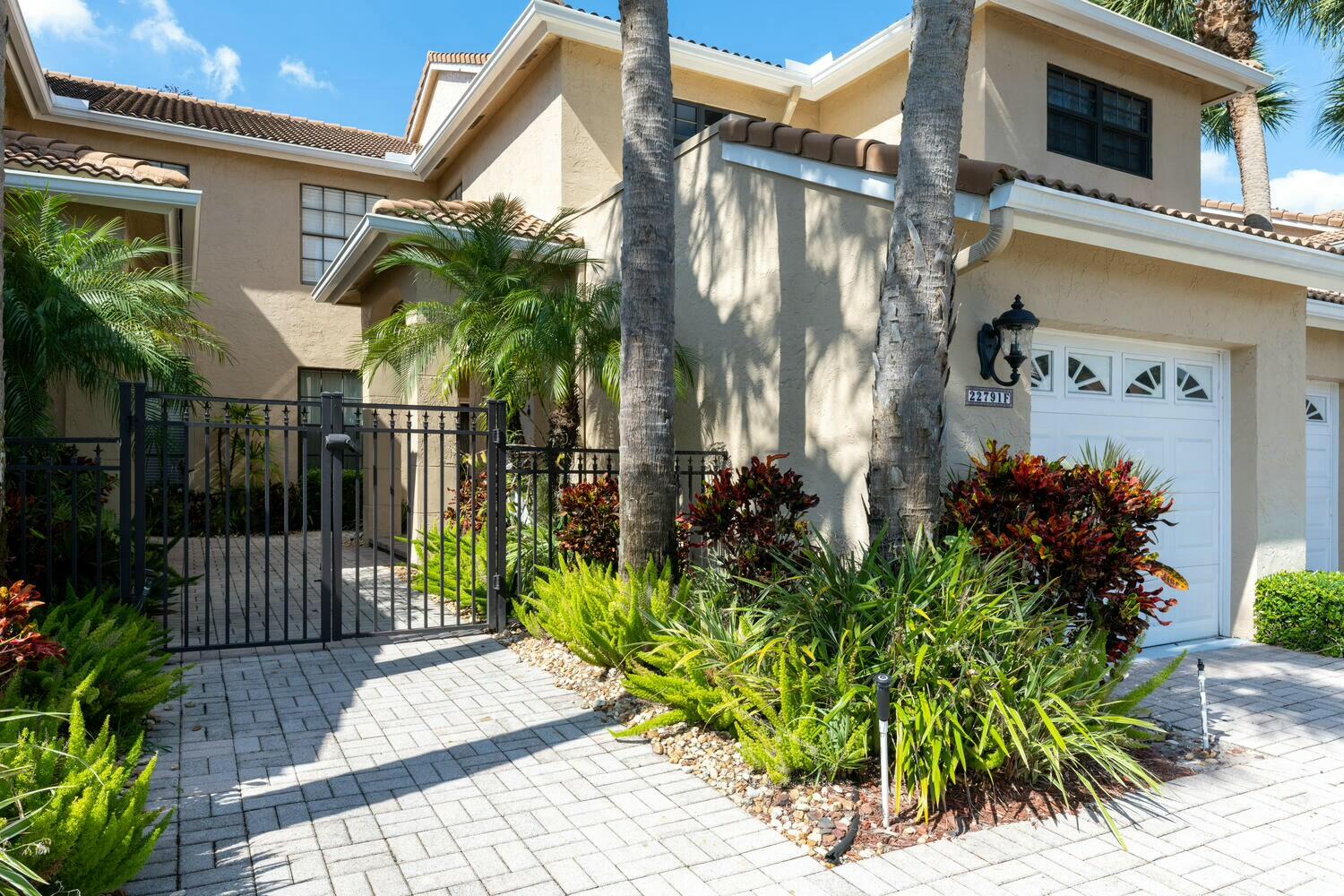 22791 Trelawny Terrace F