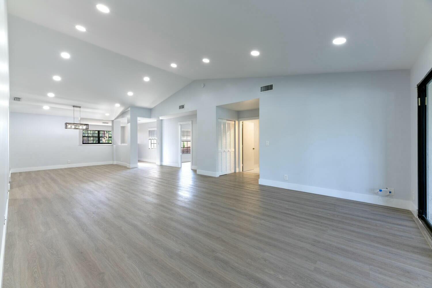 22791 Trelawny Terrace F