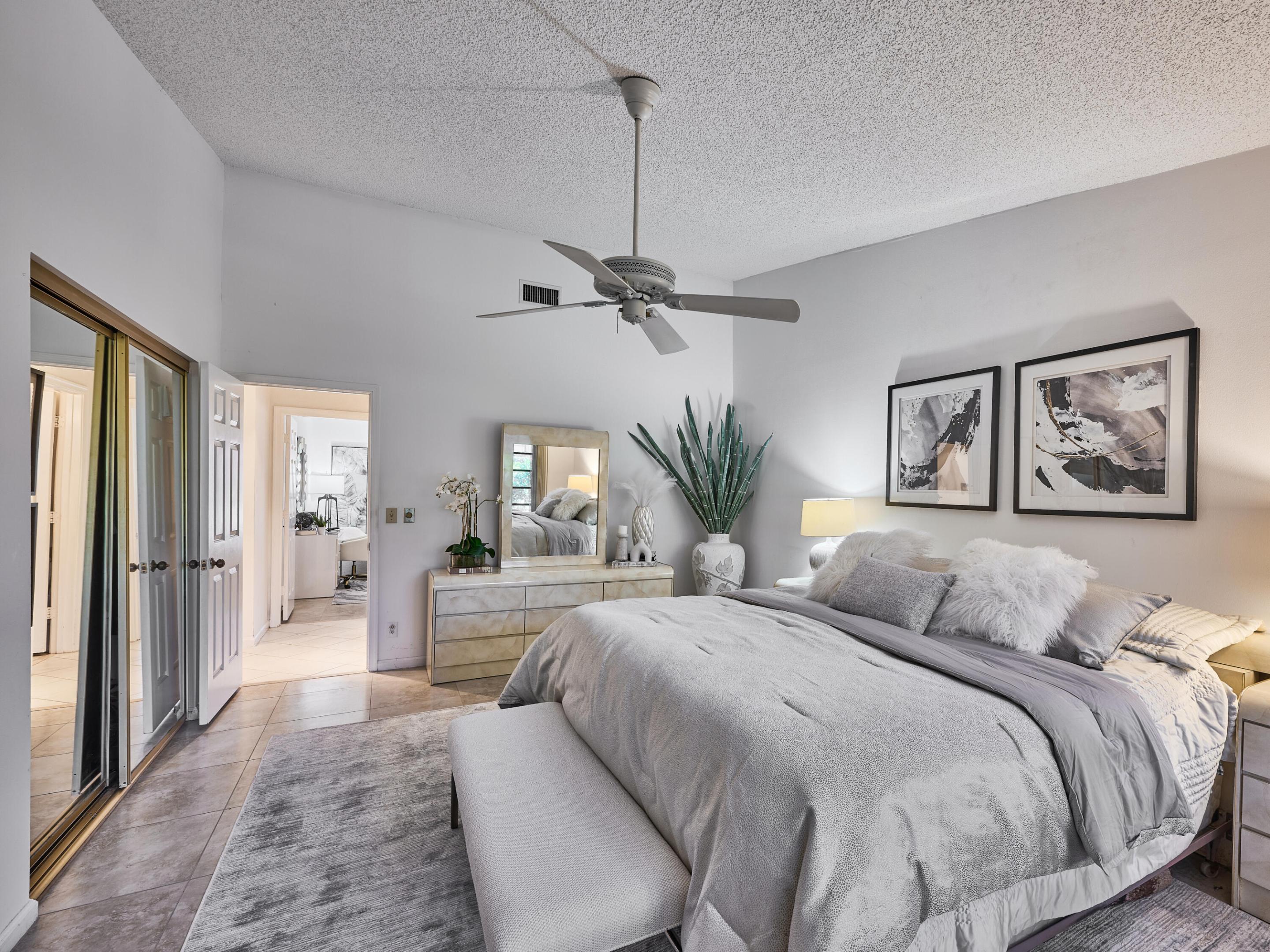 5976 Colony Court