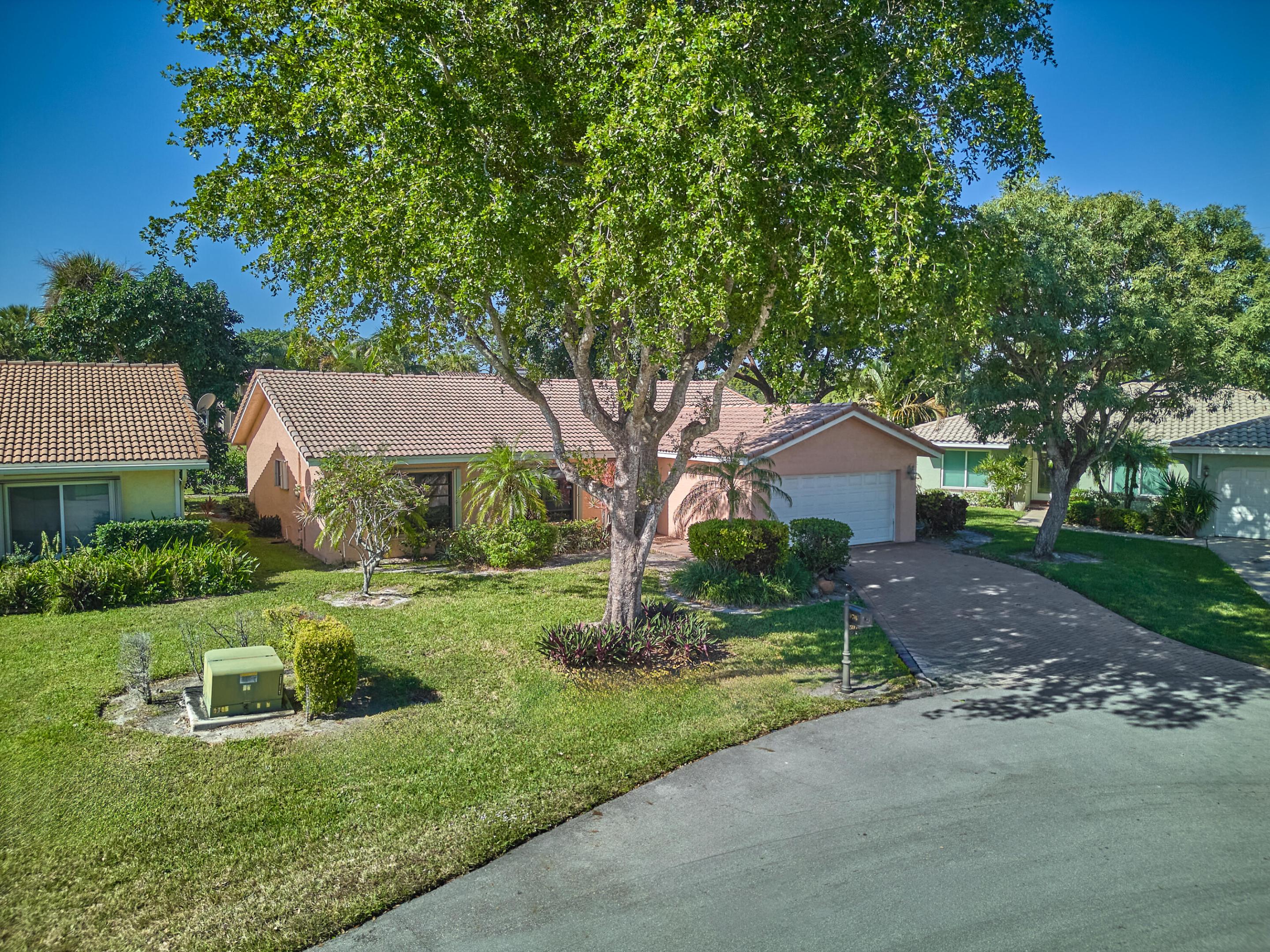5976 Colony Court
