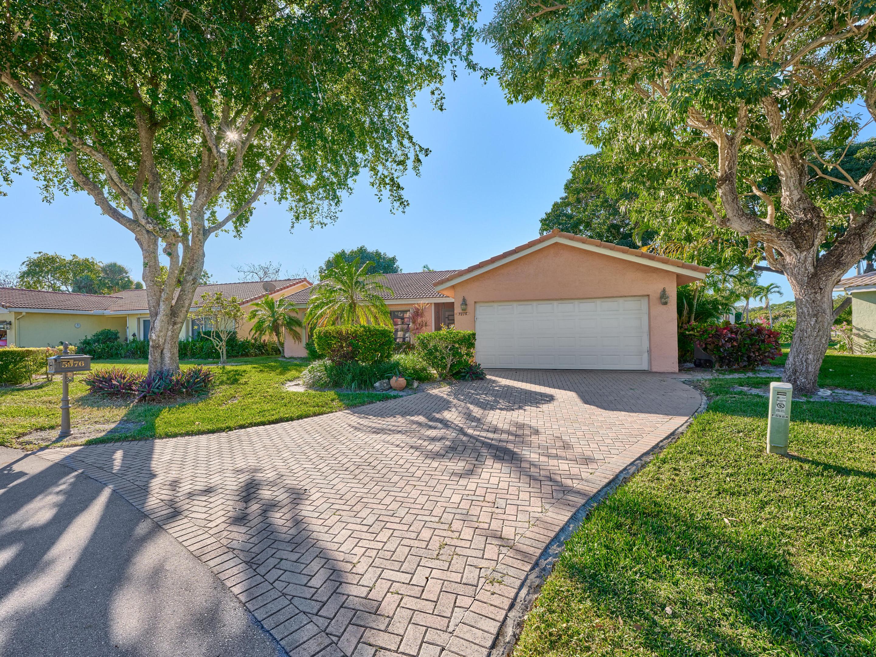 5976 Colony Court