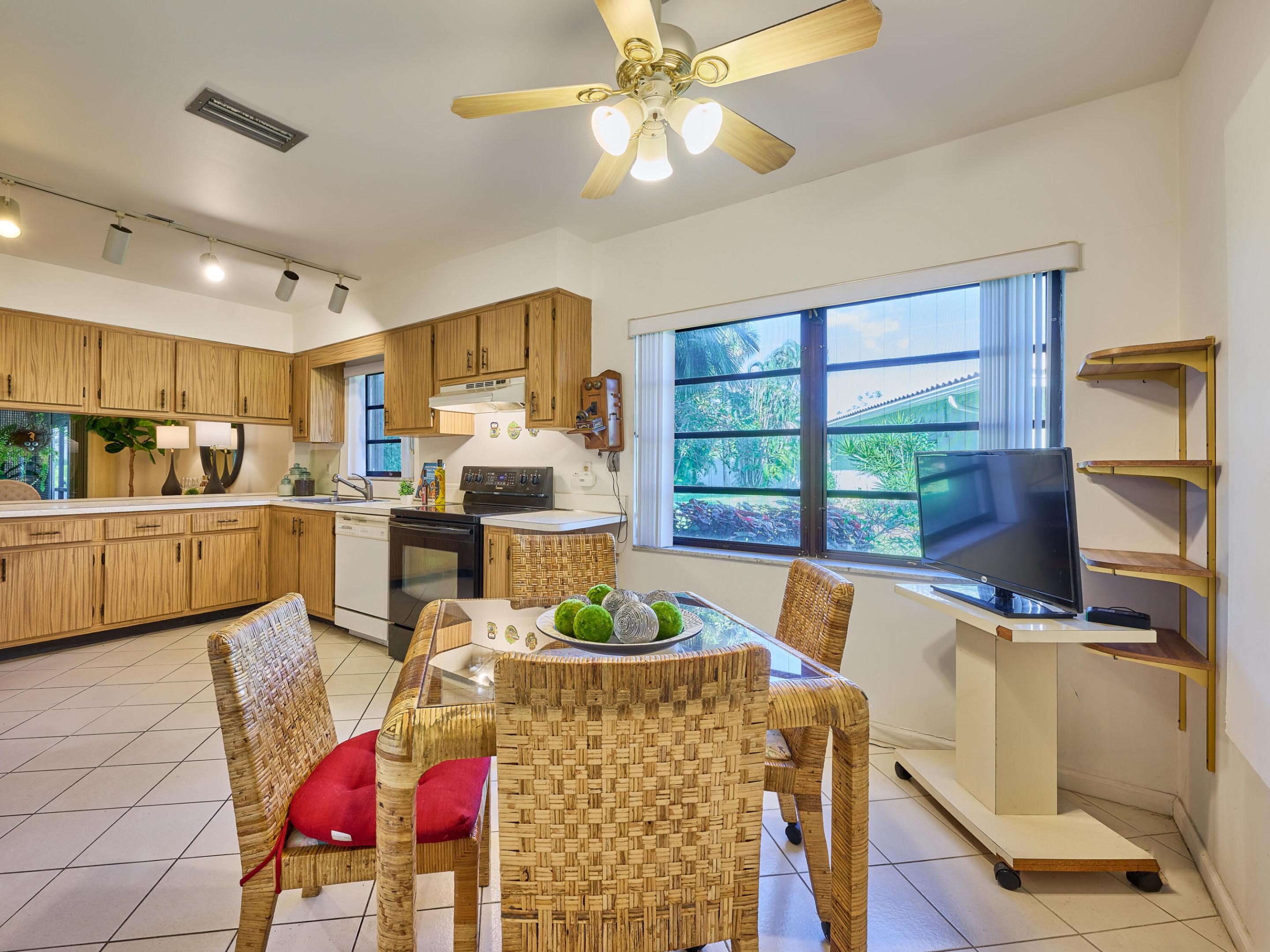 5976 Colony Court