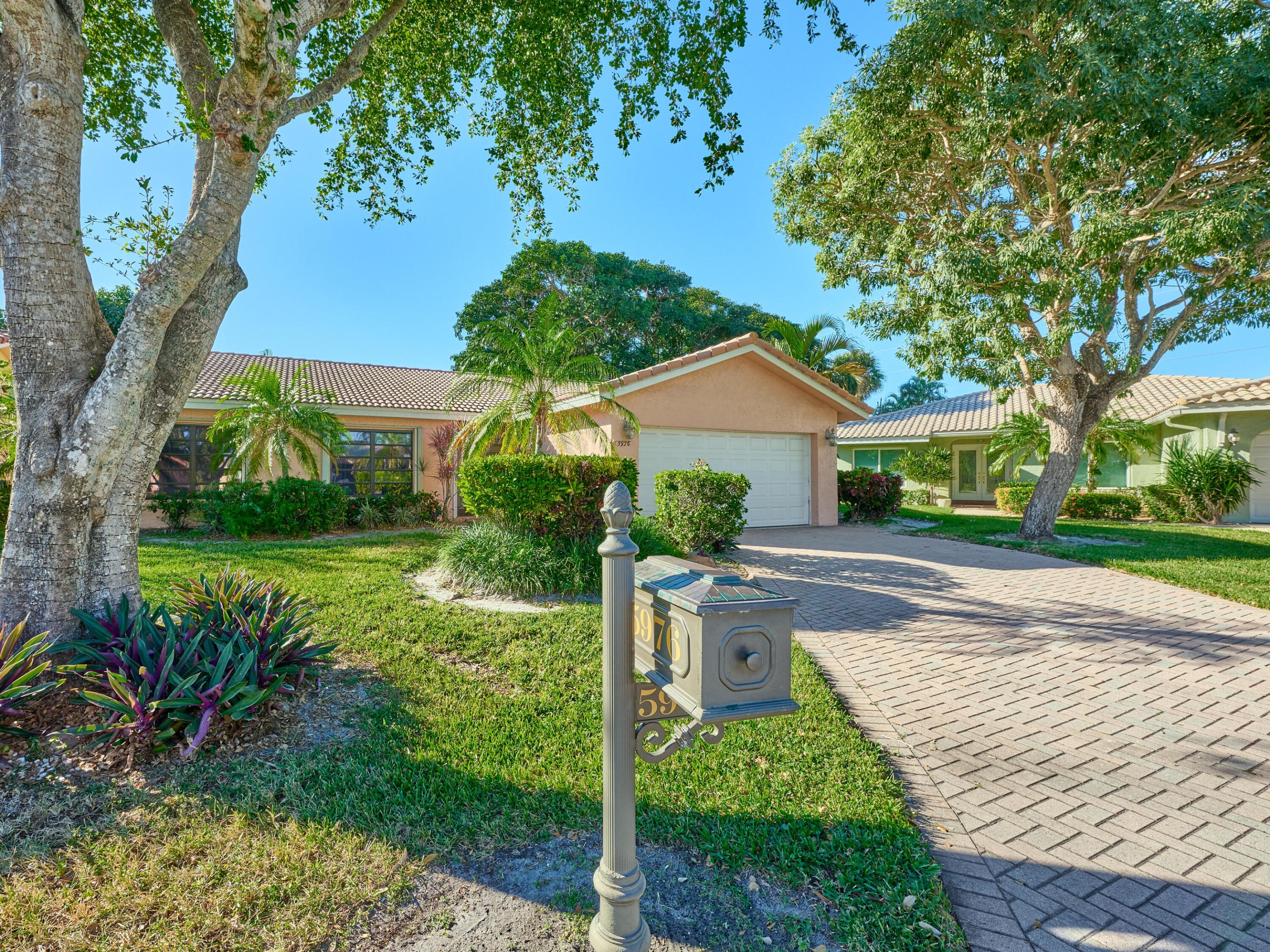 5976 Colony Court