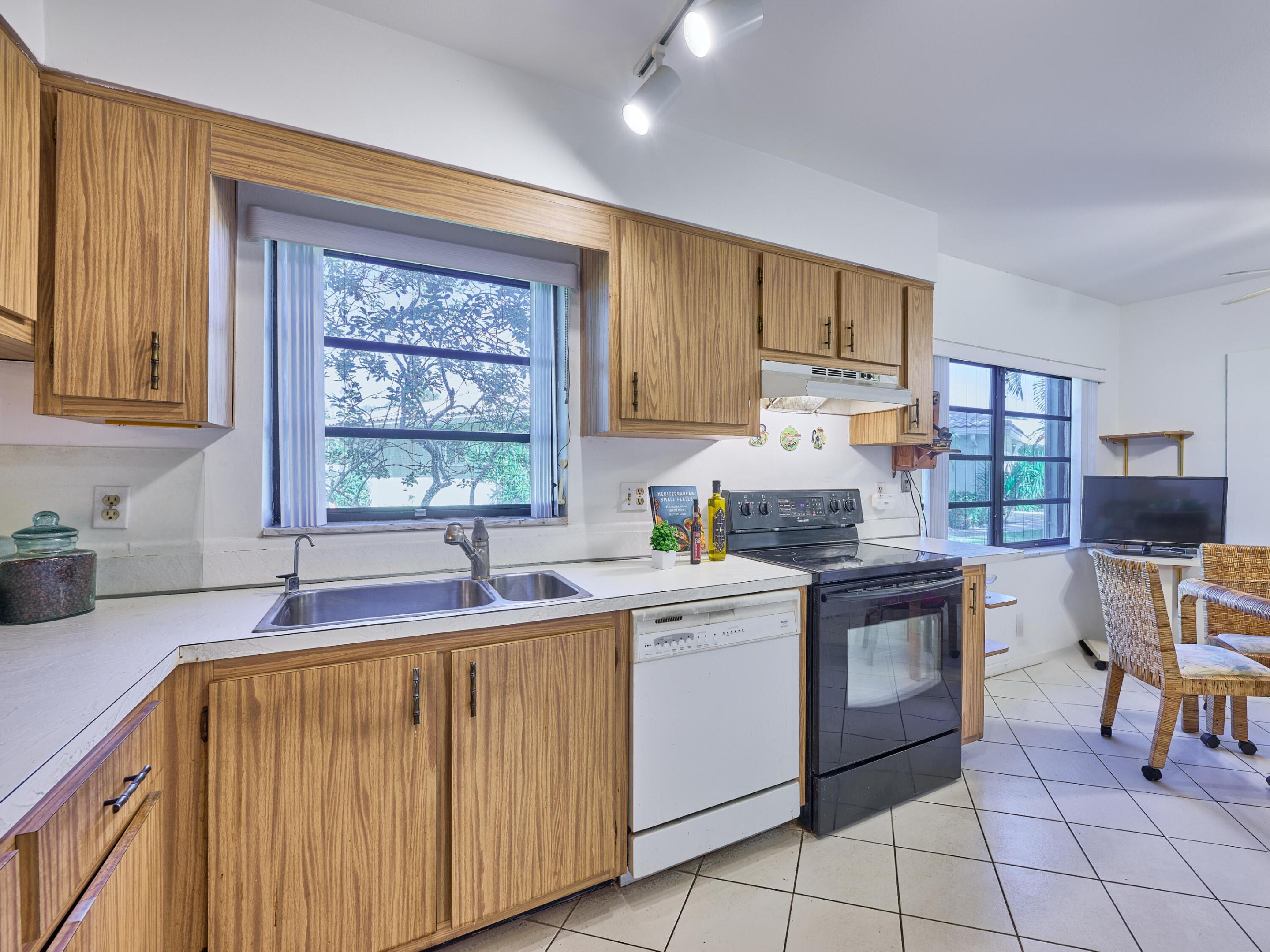5976 Colony Court