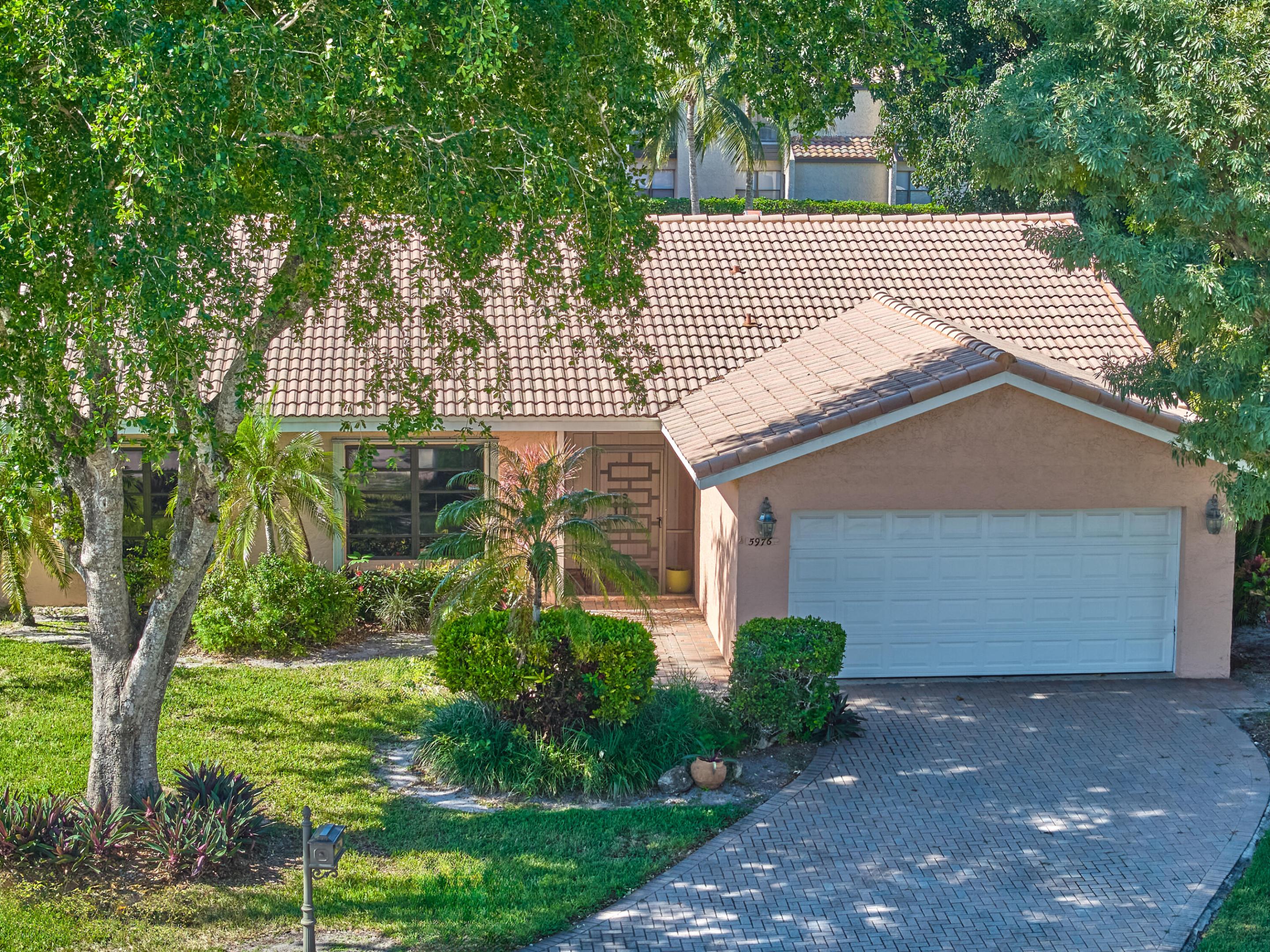 5976 Colony Court