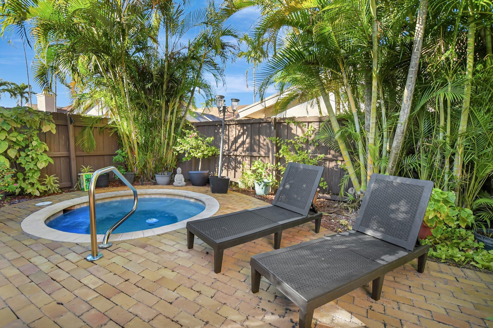 7611 Sierra Terrace W