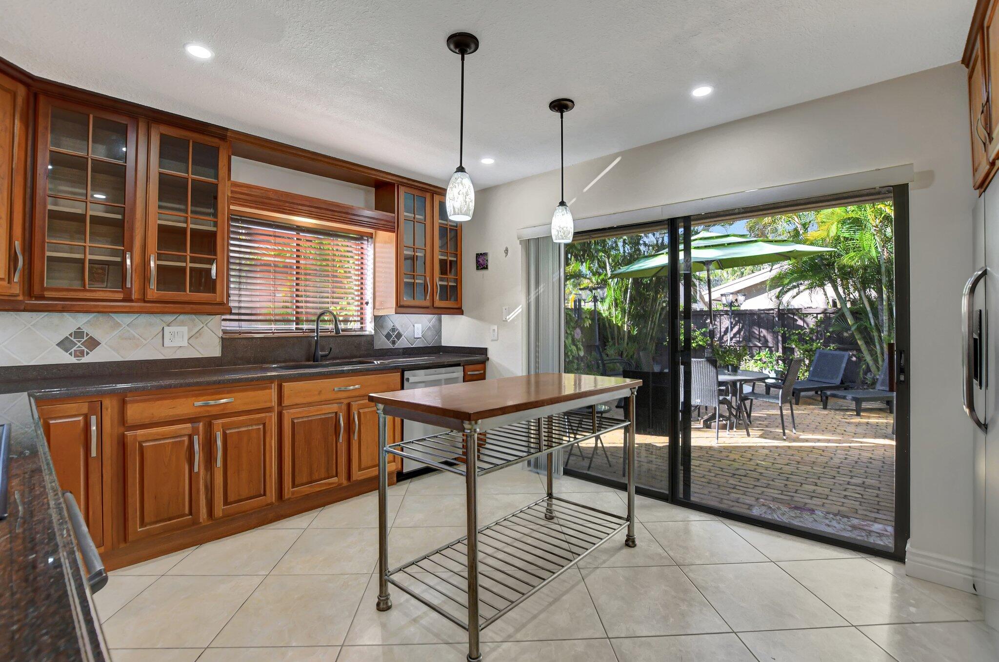 7611 Sierra Terrace W