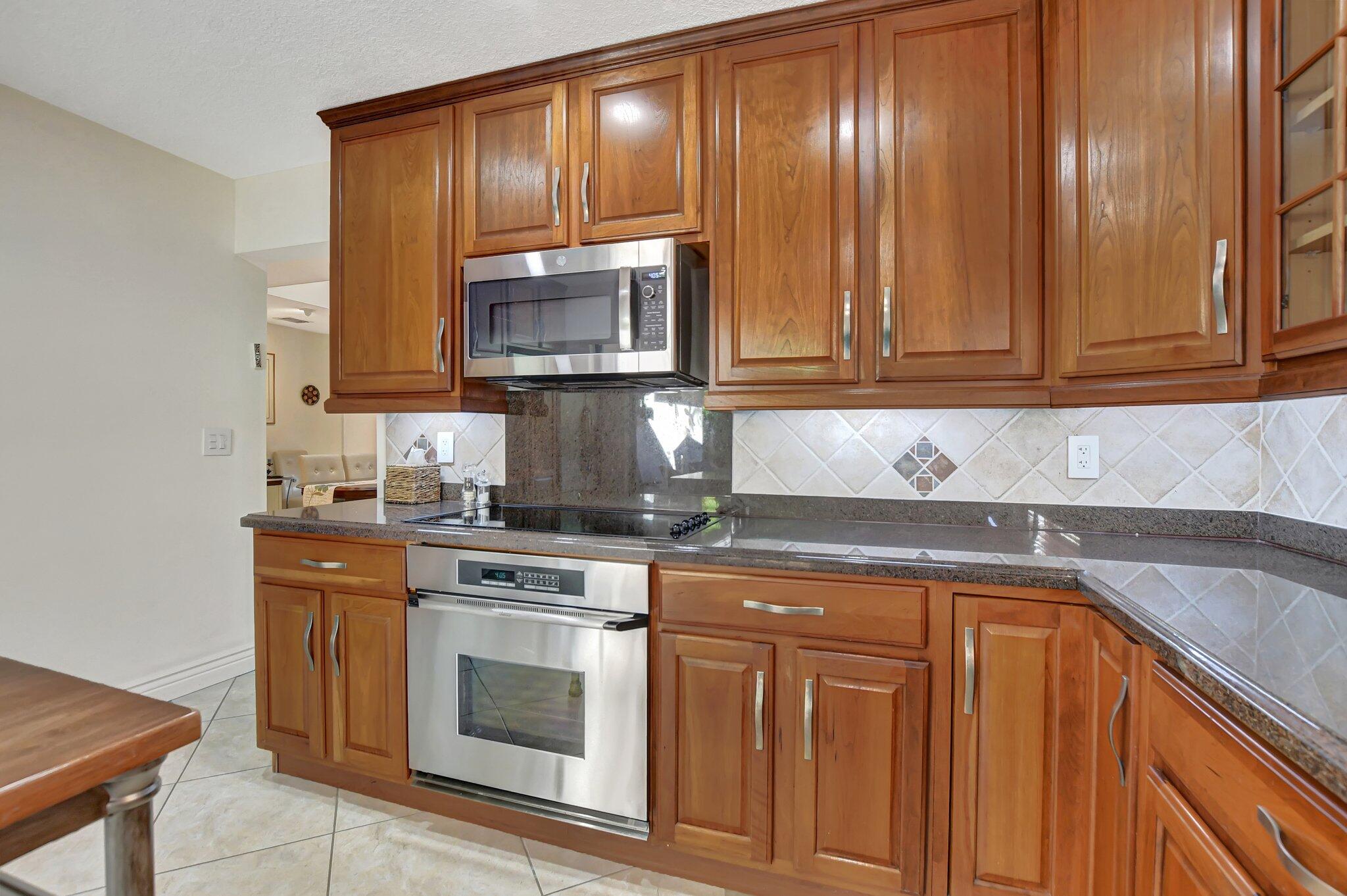 7611 Sierra Terrace W