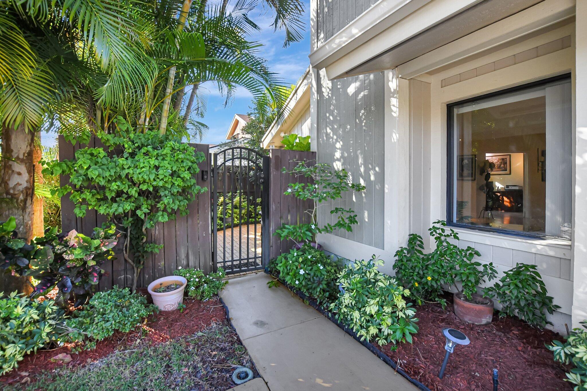 7611 Sierra Terrace W