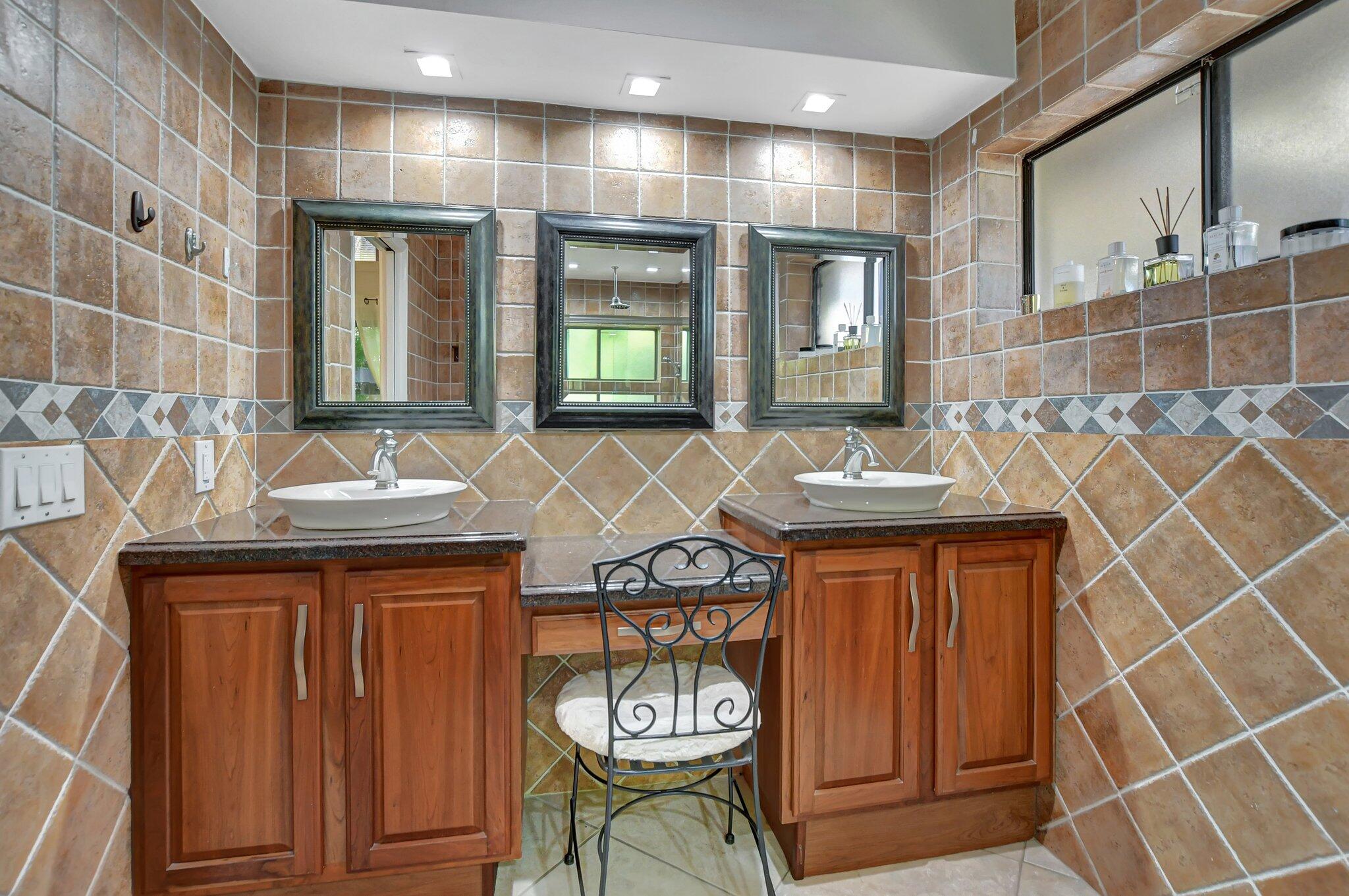 7611 Sierra Terrace W