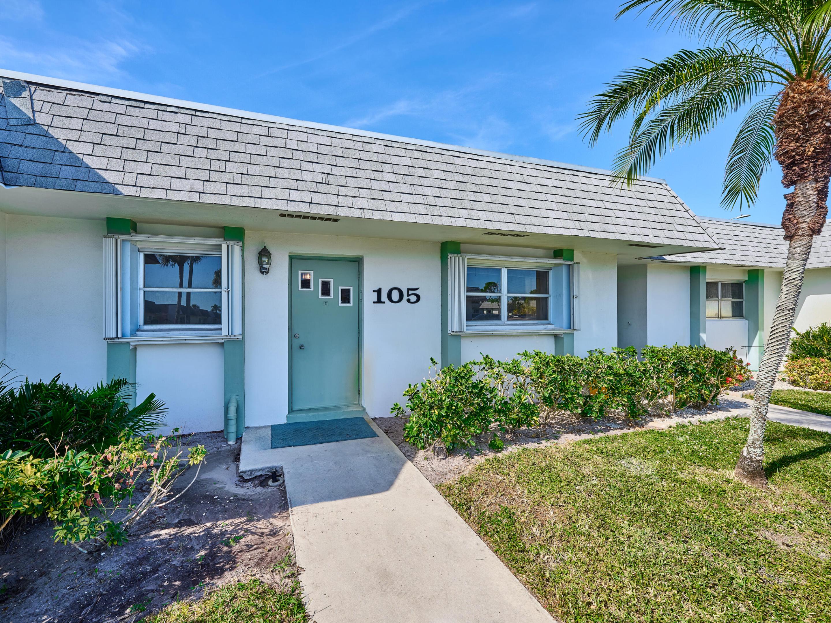 2638 E Gately Drive E 105