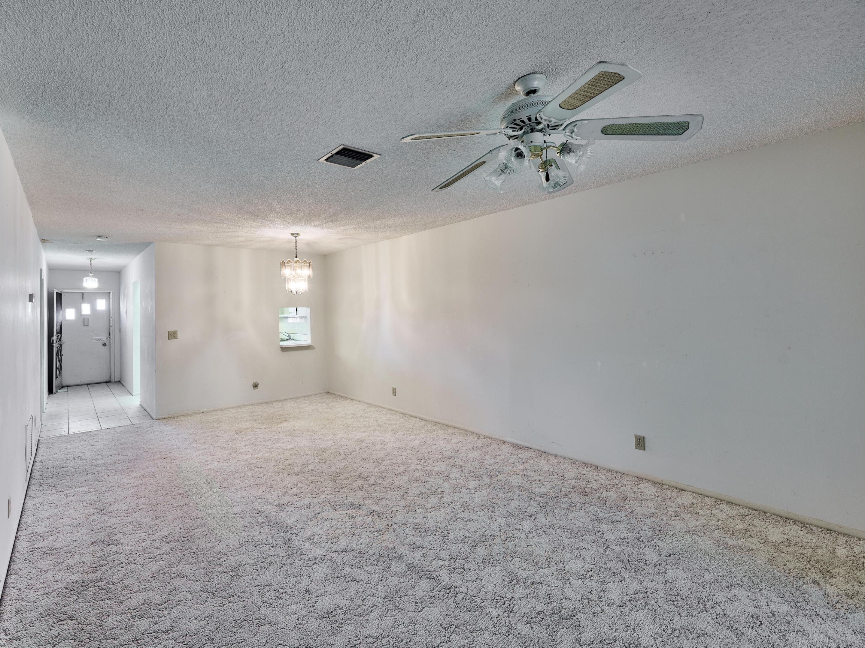 2638 E Gately Drive E 105