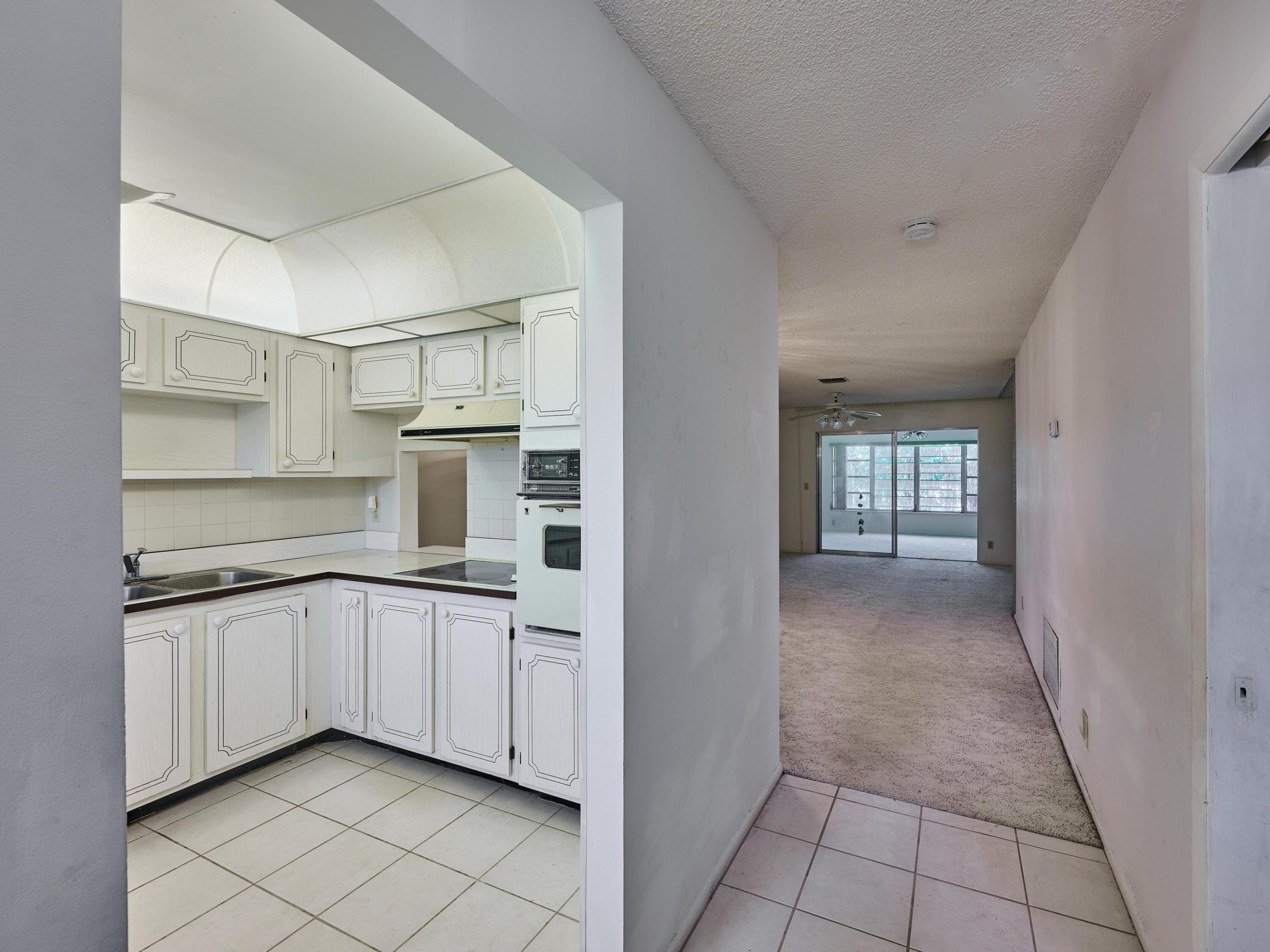 2638 E Gately Drive E 105